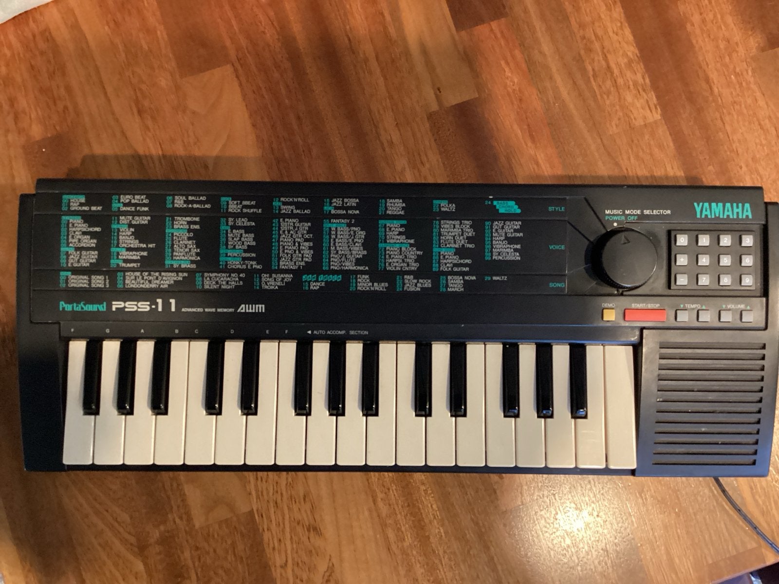 Yamaha Portasound PSS-11 Keyboard