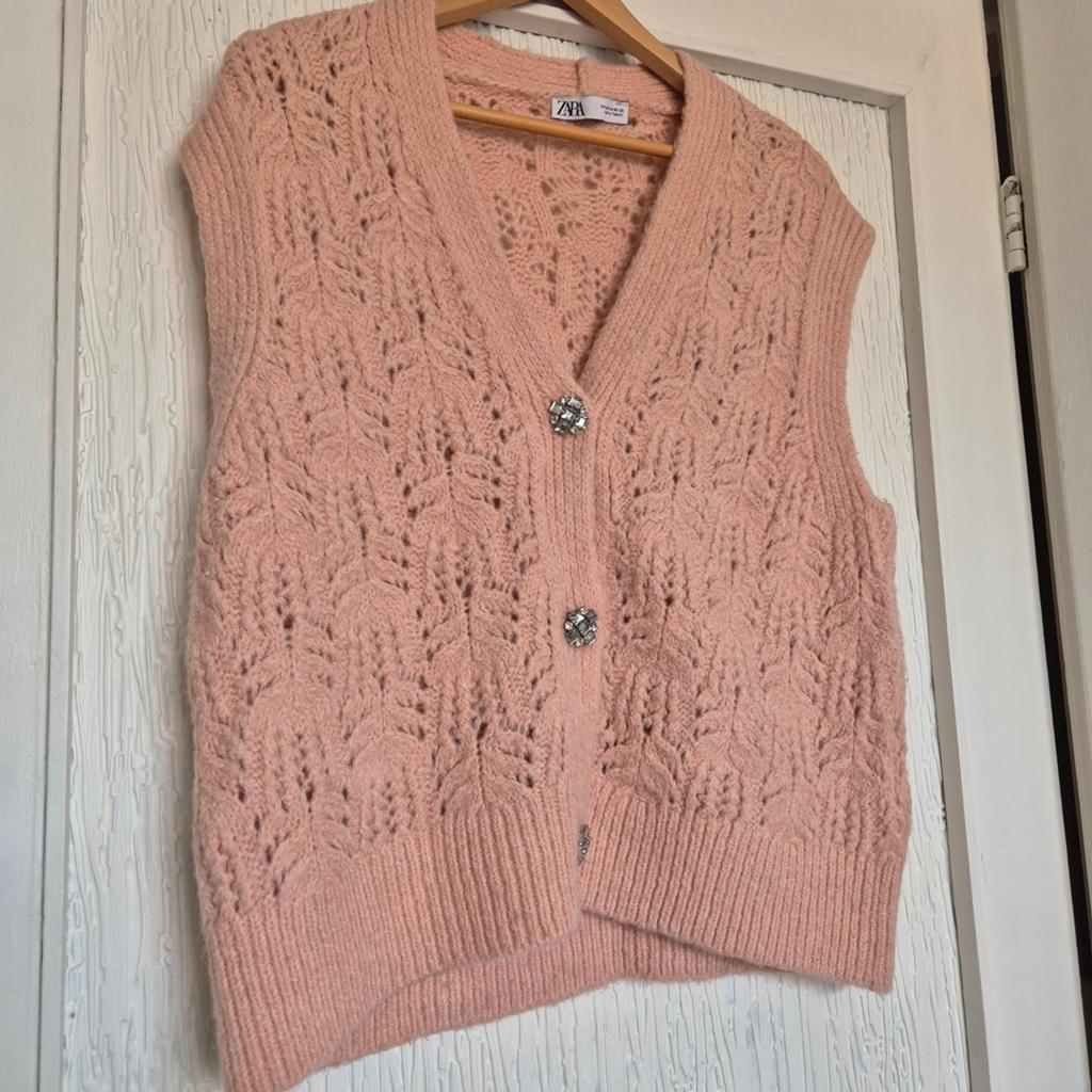 Roze Zara Kabelgebreide Spencer met Strass Knopen | Mouwloos, Maat 38/40 (M), Zara, Ophalen of Verzenden, Zo goed als nieuw