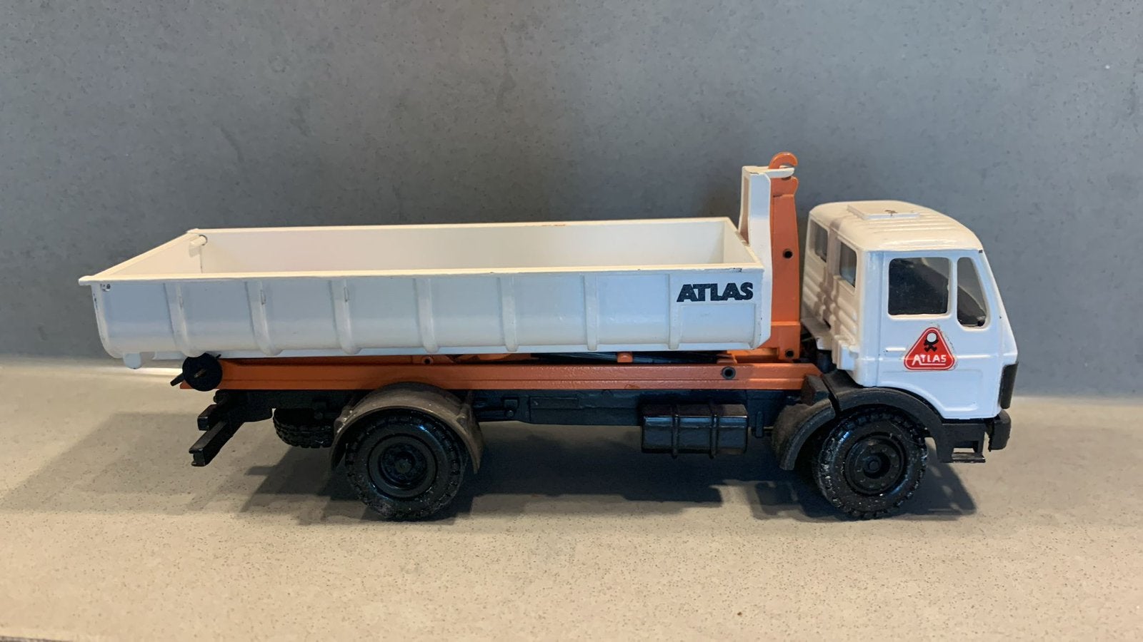 Conrad mercedes haakarm Atlas perect & compleet, Ophalen of Verzenden, Zo goed als nieuw, Bus of Vrachtwagen, Conrad