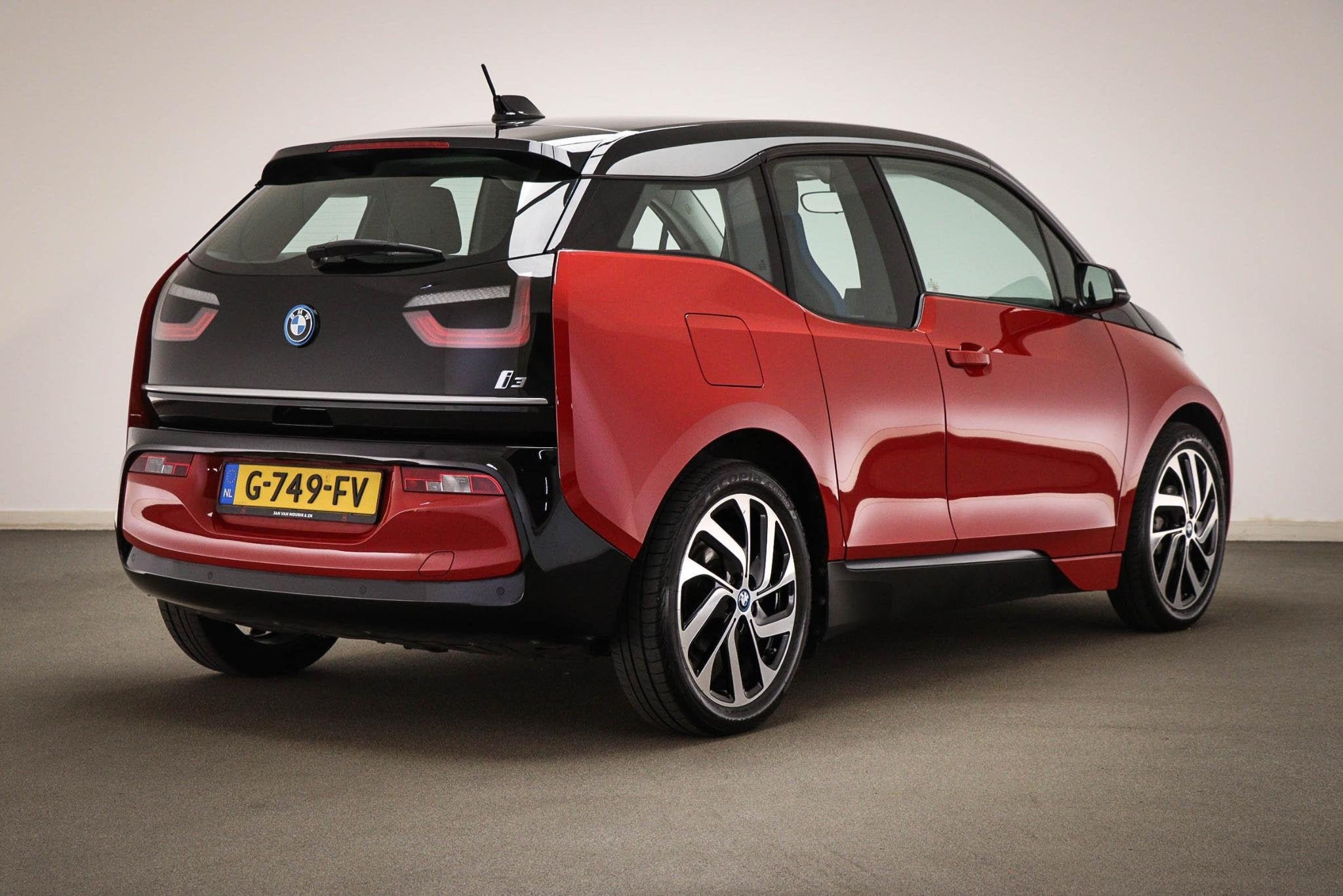 BMW i3 Basis 120Ah 42 kWh | SOH 91% | LED | AIRCO | 19", Automaat, Gebruikt, Huisgarantie, Met garantie (alle)