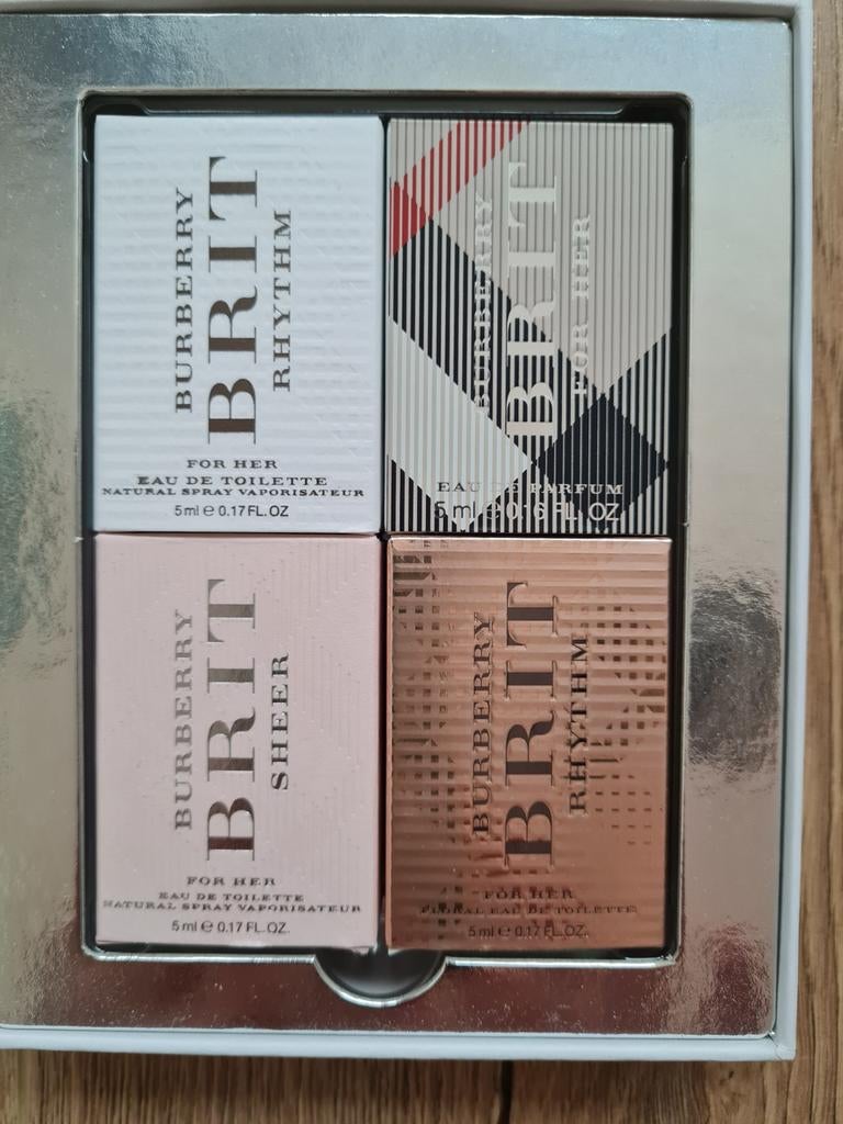 Burberry Brit * miniatuur set * 4 geurtjes, Ophalen of Verzenden, Nieuw