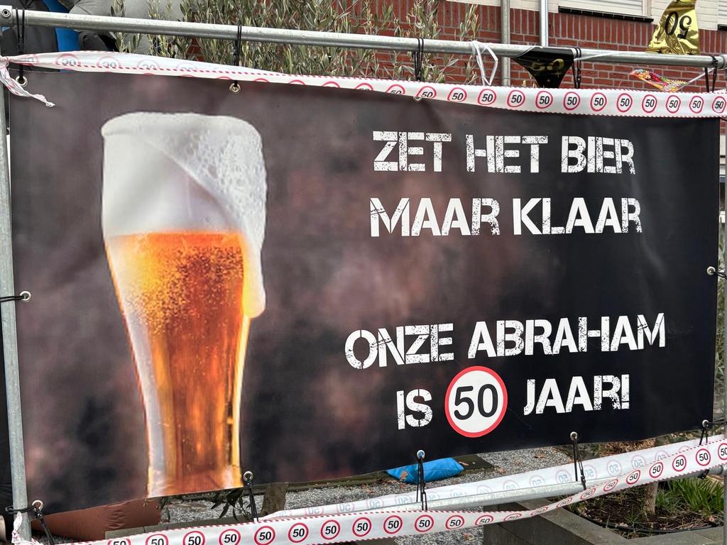 Abraham 50 jaar spandoek 'Zet het bier maar klaar', Ophalen, Gebruikt, Versiering, Abraham of Sarah