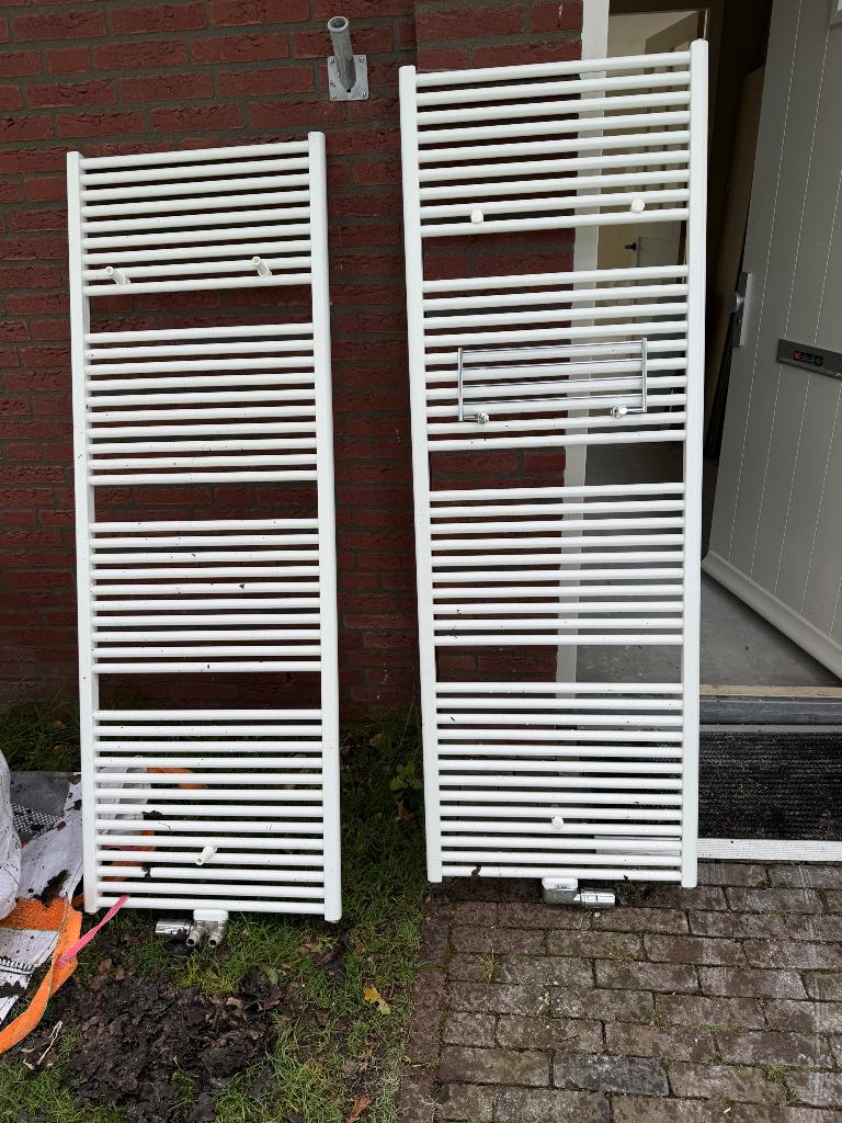 Handdoek radiator, Doe-het-zelf en Verbouw, Verwarming en Radiatoren, Ophalen, 30 tot 80 cm, Gebruikt, Radiator