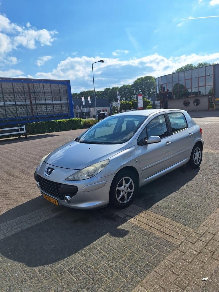 Peugeot 307 1.6 16V 5DR 2006 Grijs, Auto's, Voorwielaandrijving, Stof, Zwart, 4 cilinders