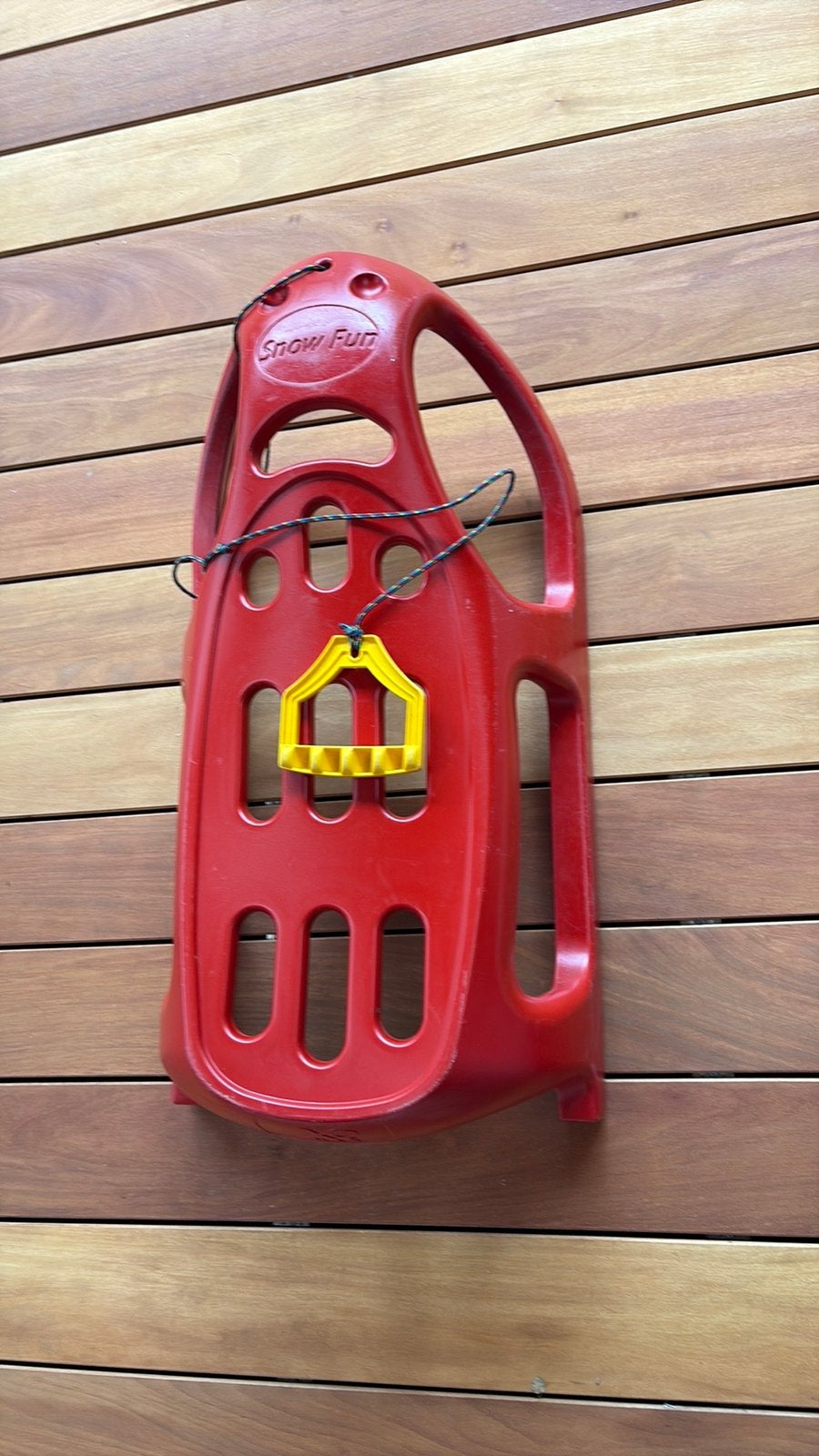 Slee sneeuwslee van Snowfun kunststof met koord rood, Ophalen of Verzenden, Zo goed als nieuw, Kunststof