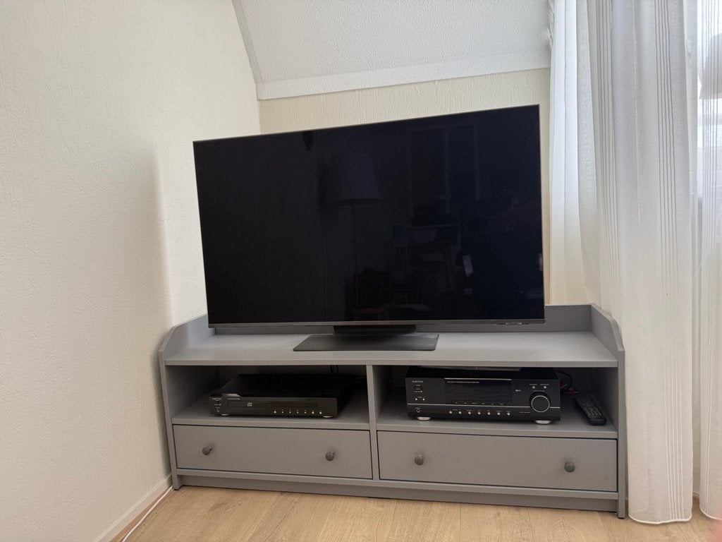 TV meubel van Ikea Hauga Grijs B 138 x D 36 x H 54 cm, Ophalen, 100 tot 150 cm, Zo goed als nieuw, Minder dan 100 cm
