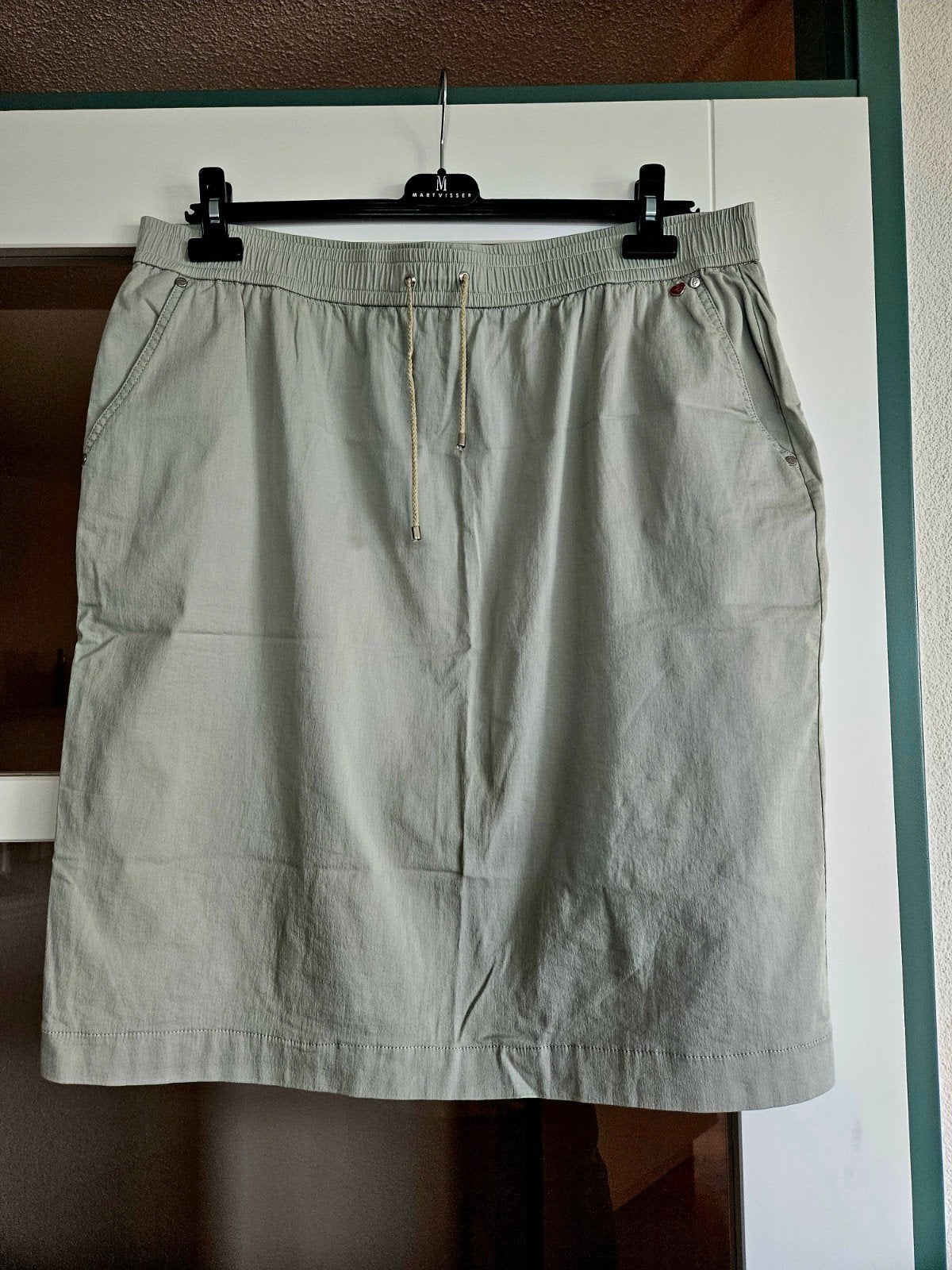 Rok maat 48 merk Rebel, Kleding | Dames, Maat 46/48 (XL) of groter, Ophalen of Verzenden, Zo goed als nieuw, Grijs