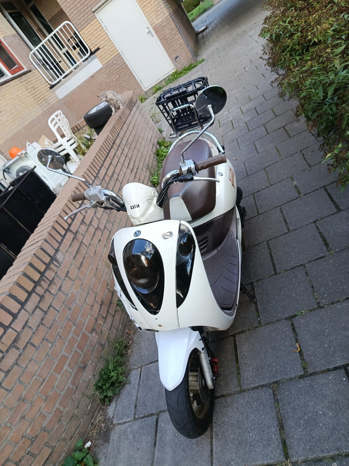 Sym Mio Snor, goed onderhouden!!, Fietsen en Brommers, Gebruikt, Benzine, Maximaal 25 km/u, Ophalen