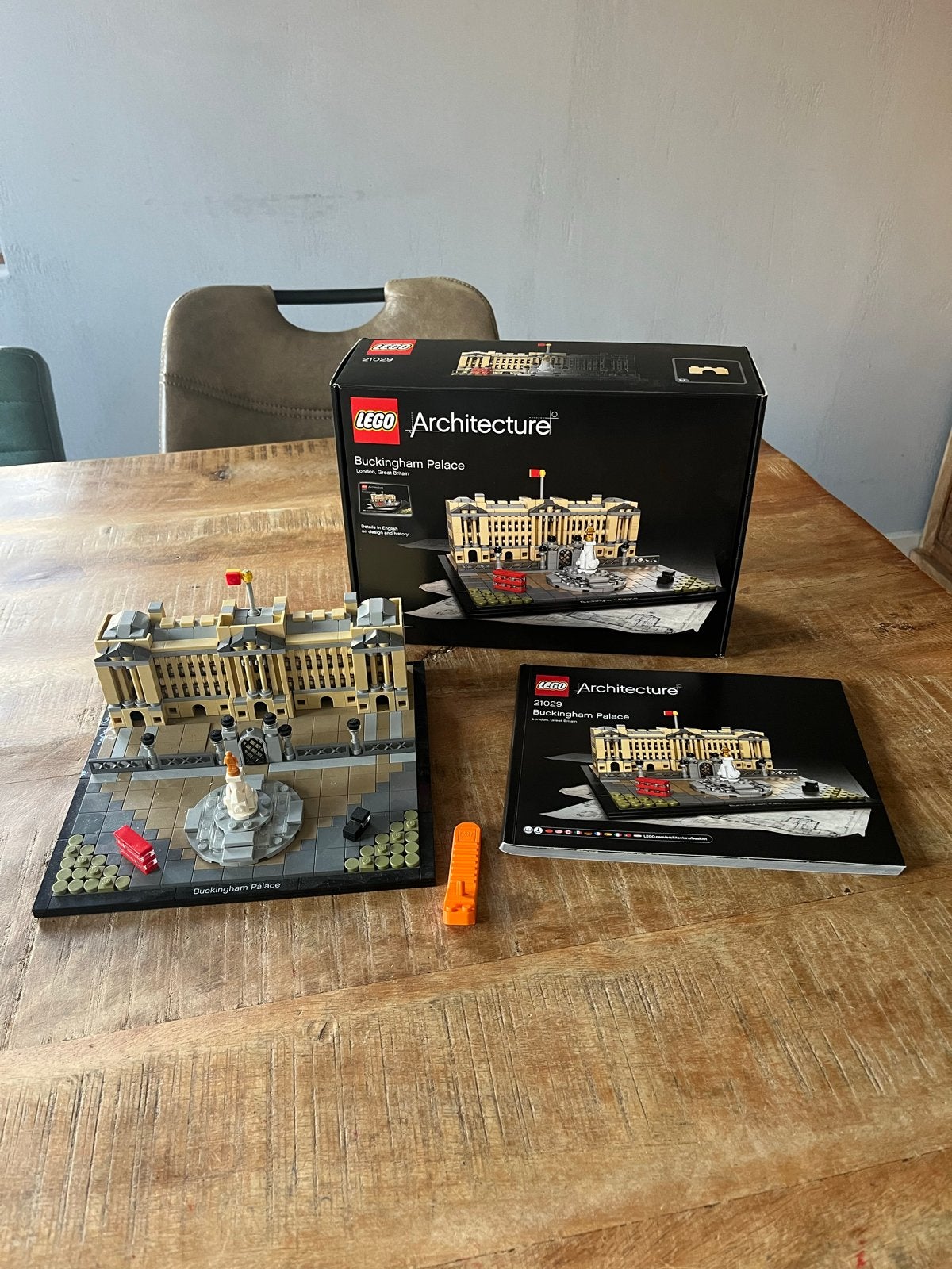 Lego Architecture 21029 Buckingham Palace, Ophalen of Verzenden, Zo goed als nieuw, Lego