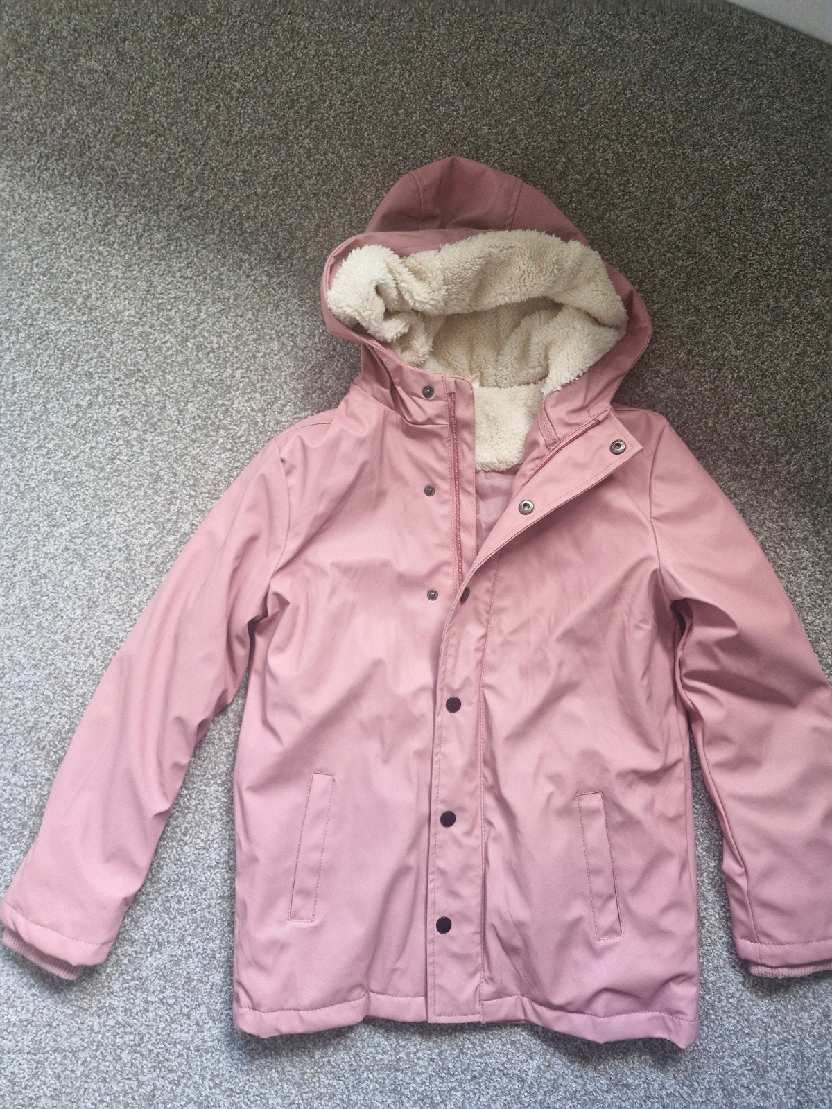 Gevoerde waterafstotende jas,teddy voering maat 146/152, Kinderen en Baby's, Kinderkleding | Overige, Ophalen of Verzenden, Zo goed als nieuw