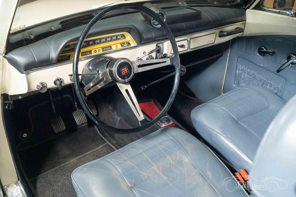 Volvo Amazon Coupe | 1968, Lederen bekleding, Achterwielaandrijving, 4 stoelen, Wit