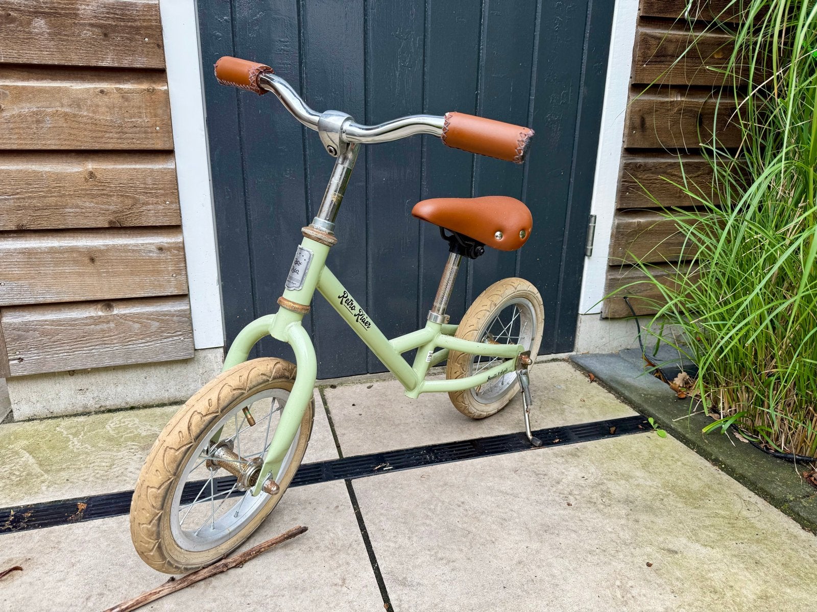 Bandits & Angels Retro Rider 12” Loopfietsje met Standaard, Fietsen en Brommers, Ophalen, Gebruikt, Minder dan 16 inch