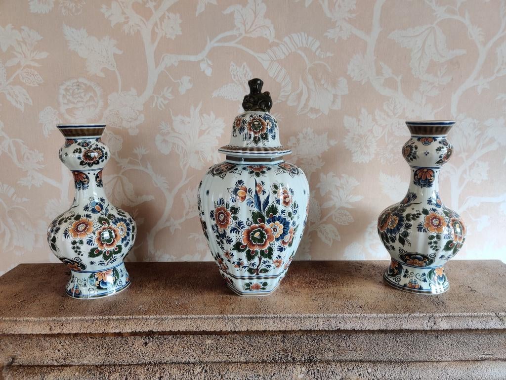 Delfts polychroom handwerk vazen en pot, Antiek en Kunst, Antiek | Vazen, Ophalen