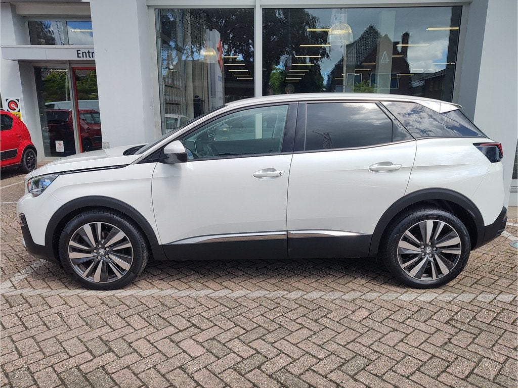Peugeot 3008 1.2 PURETECH ALLURE met NW. DISTRIBUTIE | Elek., Gebruikt, 1199 cc, Met garantie (alle), Leder en Stof