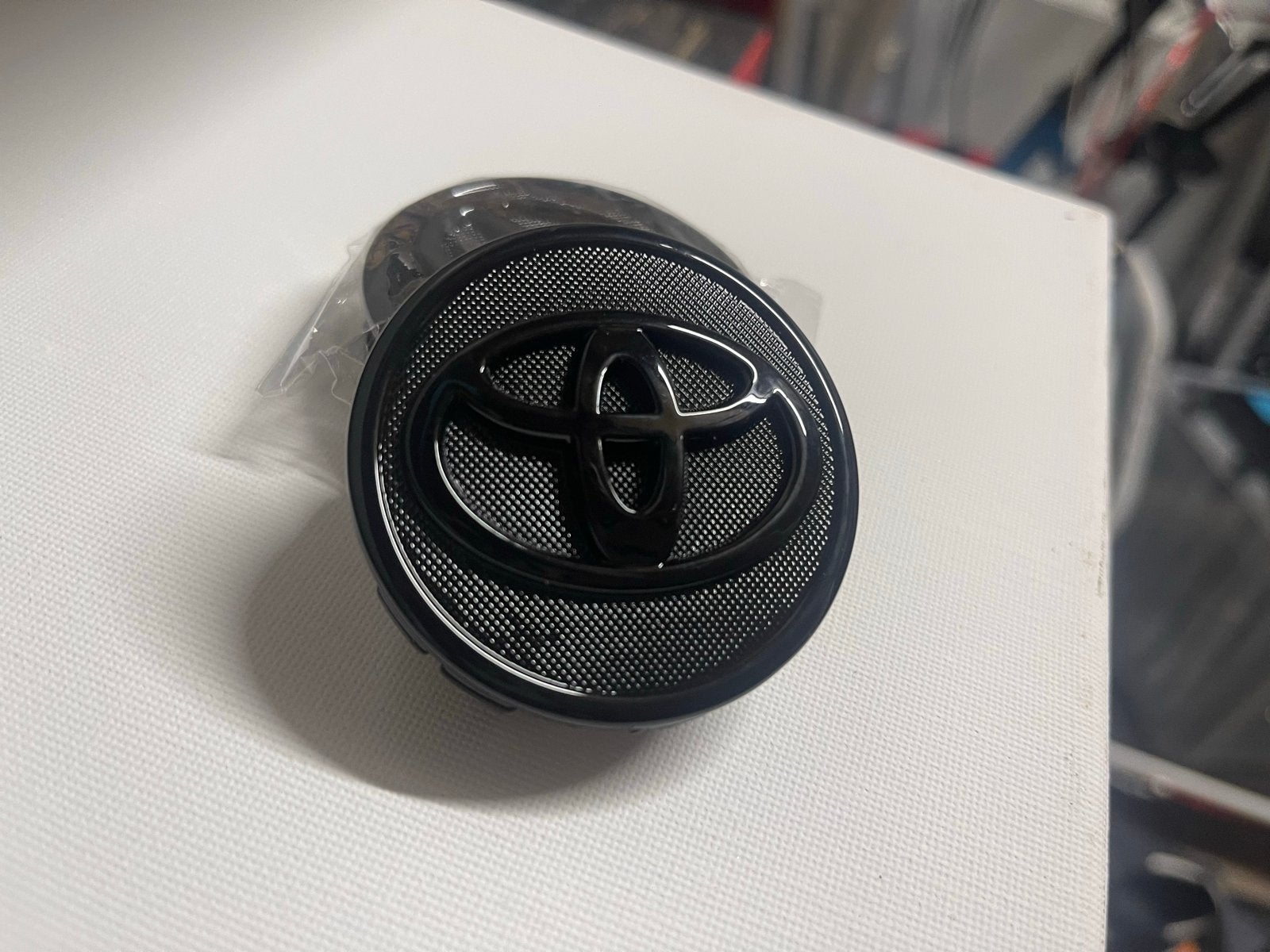 Nieuwe Toyota naafdoppen - Zwart met logo, Ophalen of Verzenden, Nieuw
