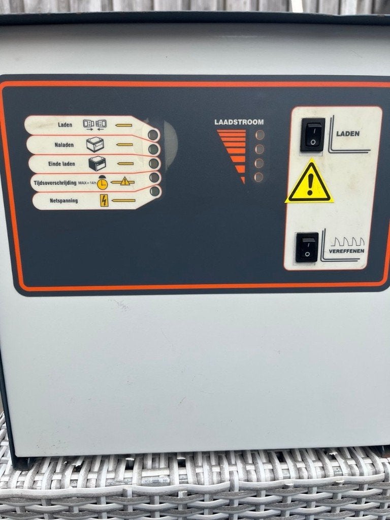 acculader 30Amp 24volt, Ophalen, Gebruikt