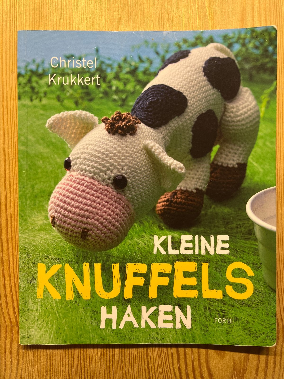 Kleine Knuffels Haken - Christel Krukkert, Ophalen of Verzenden, Zo goed als nieuw, Breien en Haken