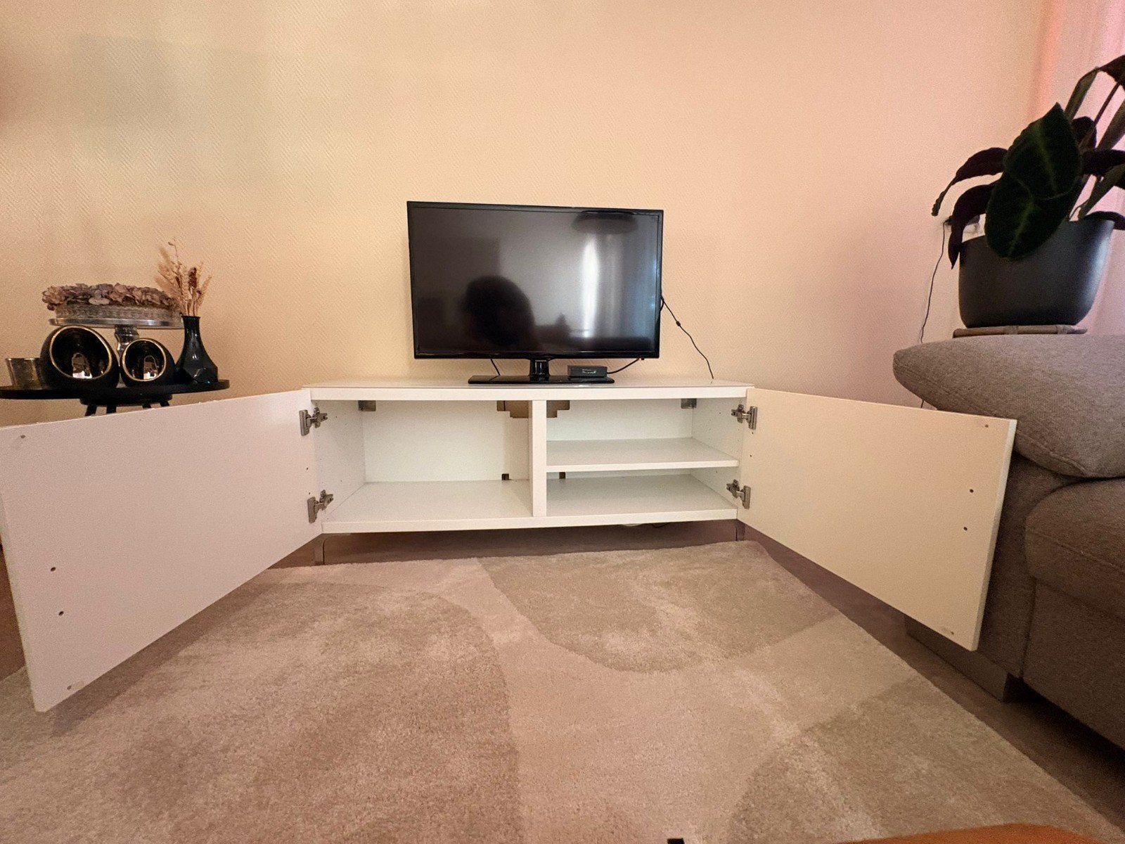 IKEA BESTÅ tv-kast wit hoogglans met zilveren pootjes, Ophalen, Gebruikt, 100 tot 150 cm, Minder dan 100 cm