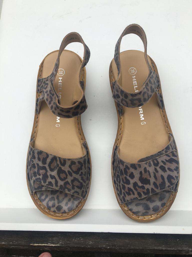 Helioform zomer sandaal met panter print wijdte G maat 38, Overige kleuren, Zo goed als nieuw, Helioform, Sandalen of Muiltjes