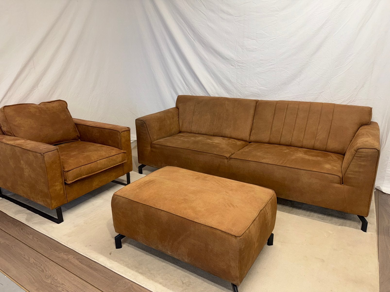 H&H Bruine 2,5-zitsbank + Hocker Inclusief Fauteuil mogelijk, Huis en Inrichting, Ophalen, Overige materialen, Bruin, Zo goed als nieuw