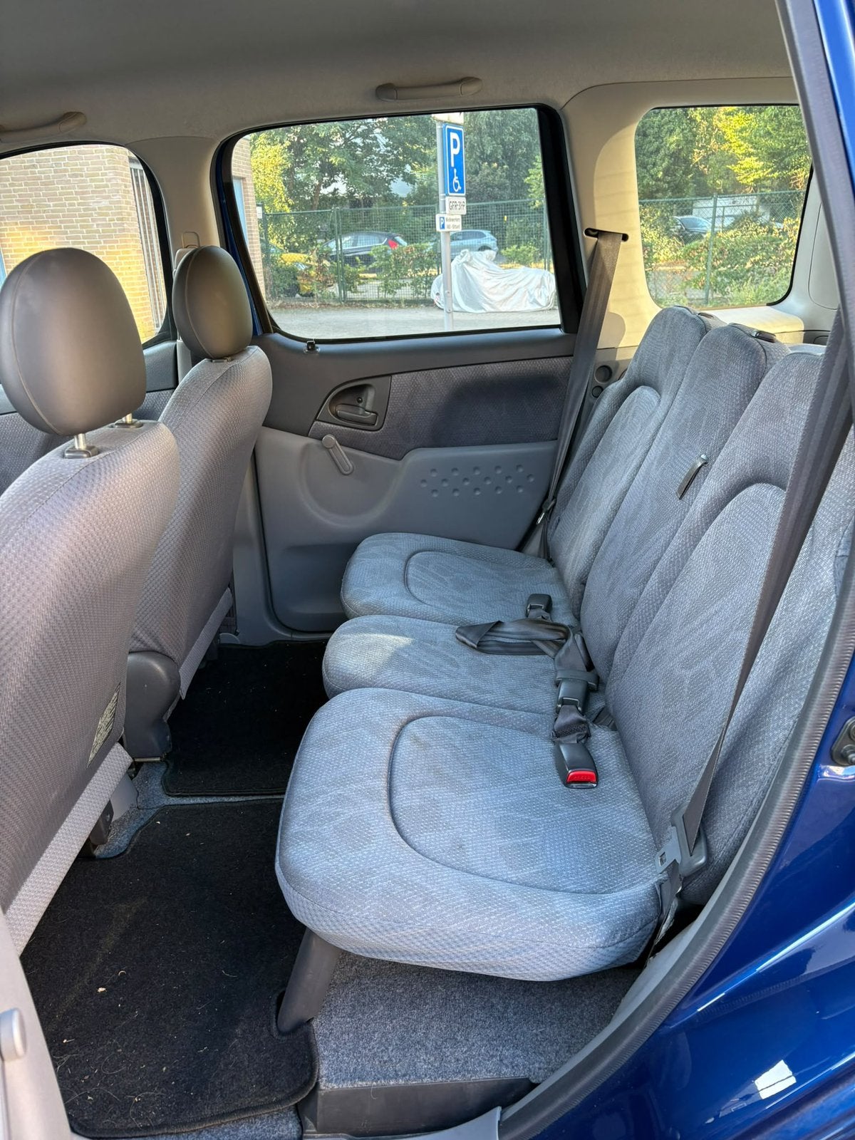 Foto 4 van Toyota Yaris Verso 1.3 16V Vvti 2001 Blauw, 98500km
