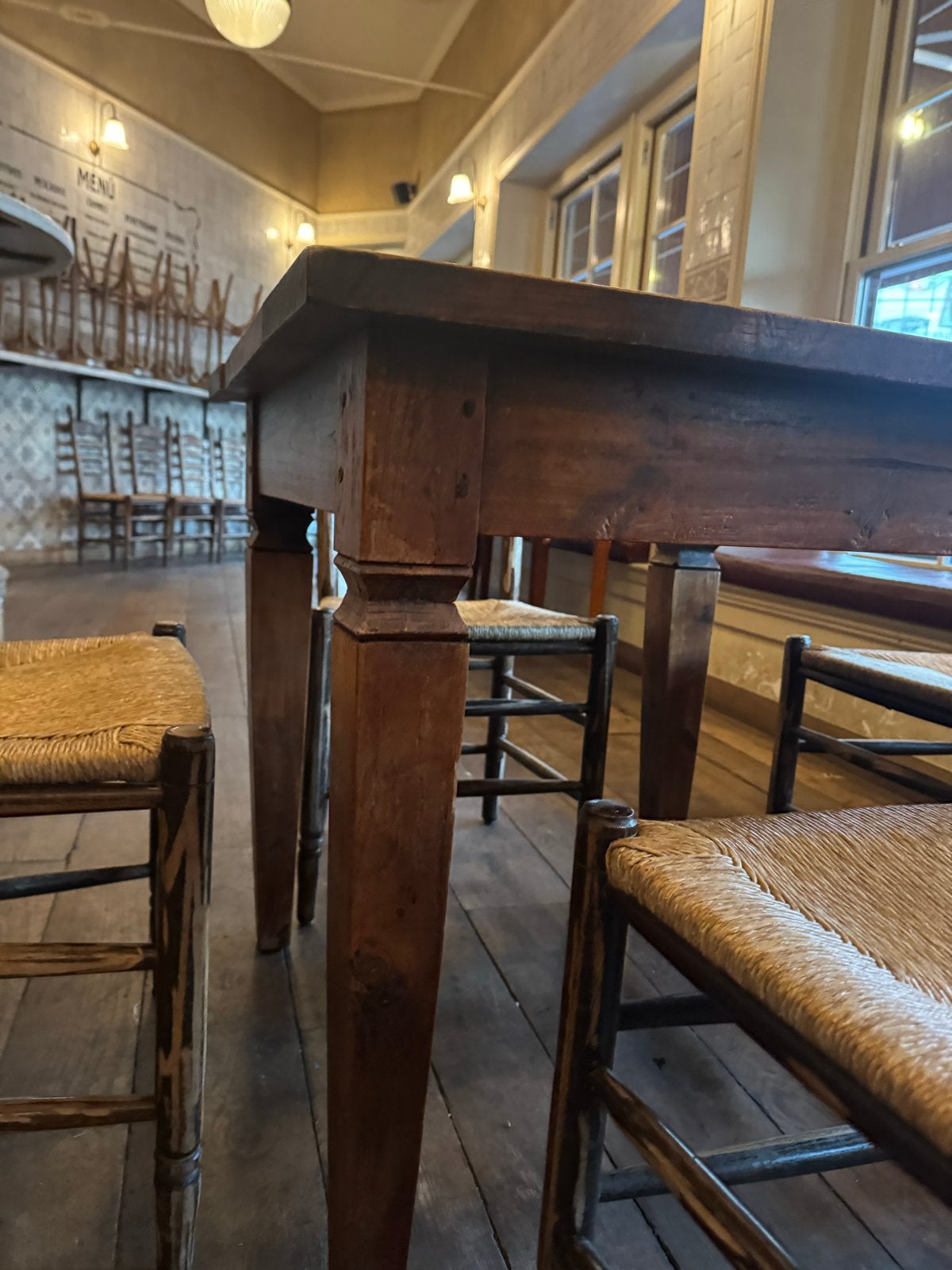 Antieke houten tafel met 4 stoelen, Antiek en Kunst, Ophalen