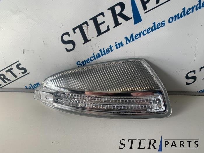 Knipperlicht spiegel rechts van een Mercedes C-Klasse, Auto-onderdelen, Verlichting, -, Nieuw, Ophalen of Verzenden, -