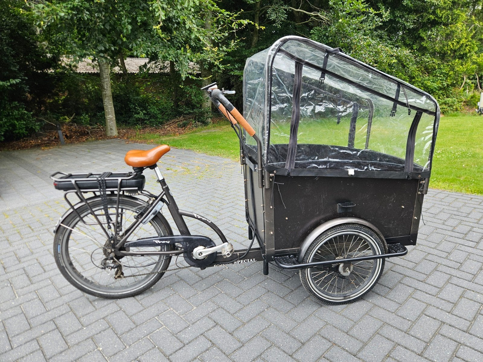 Vogue Troy elektrische bakfiets, slechts 3000km!, 4 kinderen of meer, Huif, Zo goed als nieuw, Ophalen