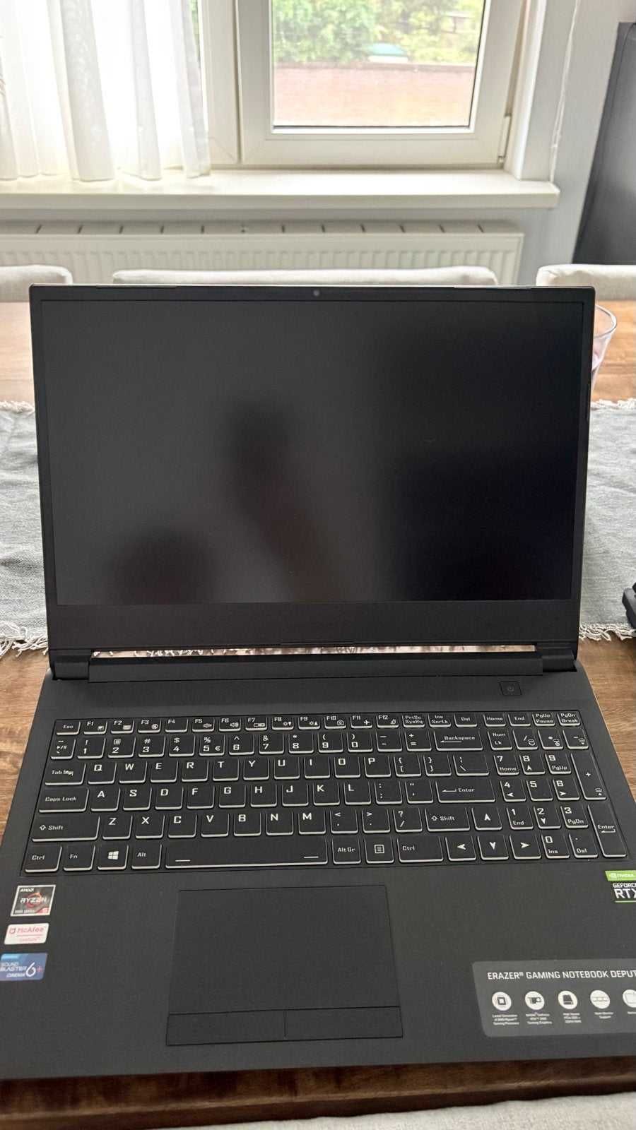 Medion Erazer Gaming Notebook Deputy P25 + accessoires, Ophalen, Gebruikt, Met videokaart, 2 tot 3 Ghz