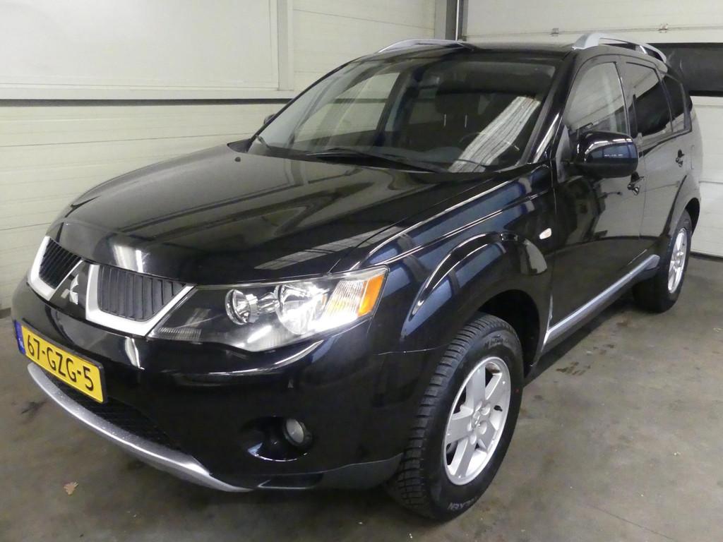 Mitsubishi Outlander 2.4 Inspire 2WD - Trekhaak - Airco - Cr, Auto's, Mitsubishi, Bedrijf, Te koop, Outlander, ABS, Airbags, Airconditioning