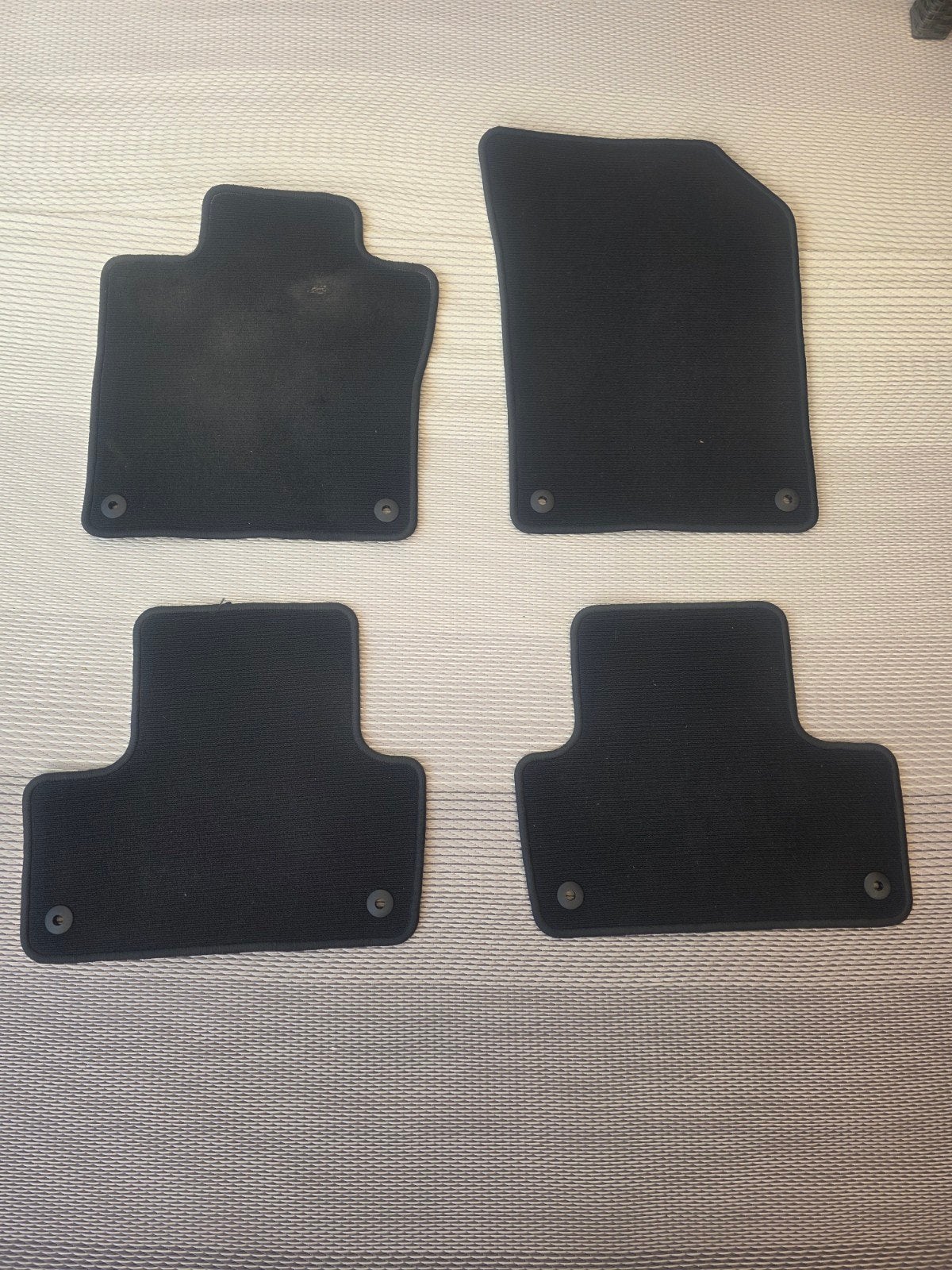 Originele Volvo XC60 automatten set - Zo goed als nieuw, Ophalen of Verzenden, Gebruikt