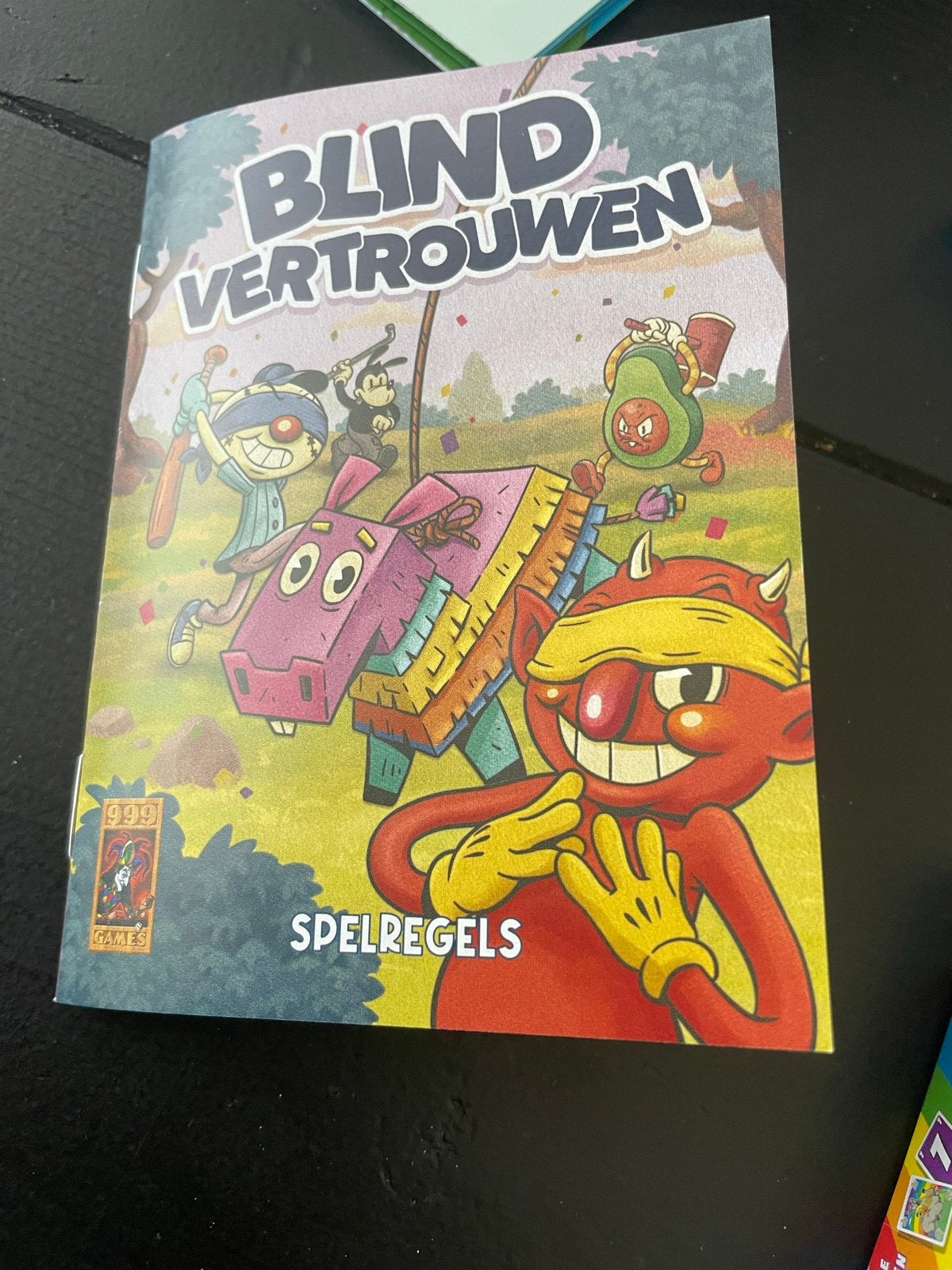 Blind Vertrouwen Kaartspel - 999 Games, Hobby en Vrije tijd, Een of twee spelers, Ophalen of Verzenden, Zo goed als nieuw