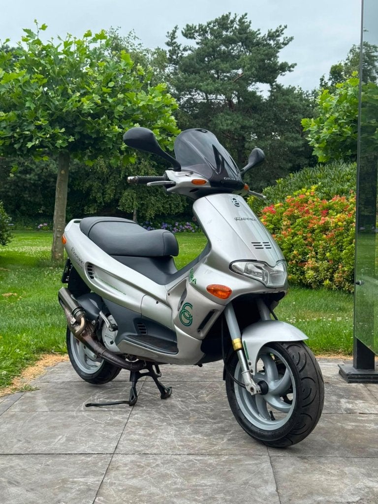 ⭐Gilera Runner 180cc 2-takt M08 DD Zilvergrijs nette staat⭐️, Bedrijf, Niet ingevuld, Niet ingevuld, Niet ingevuld