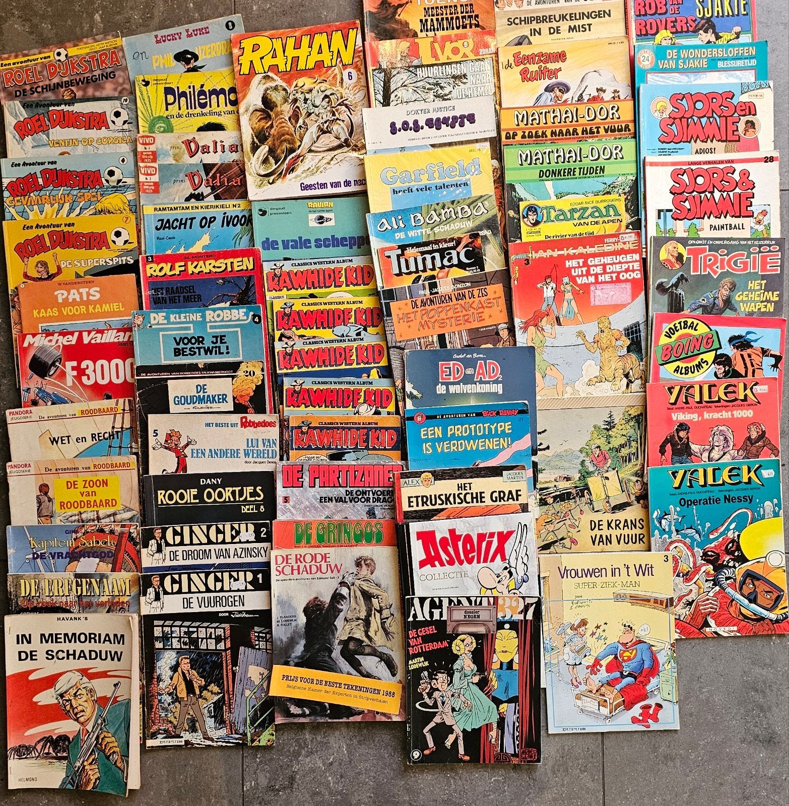 Grote collectie van 60 diverse stripboeken, Boeken, Ophalen of Verzenden