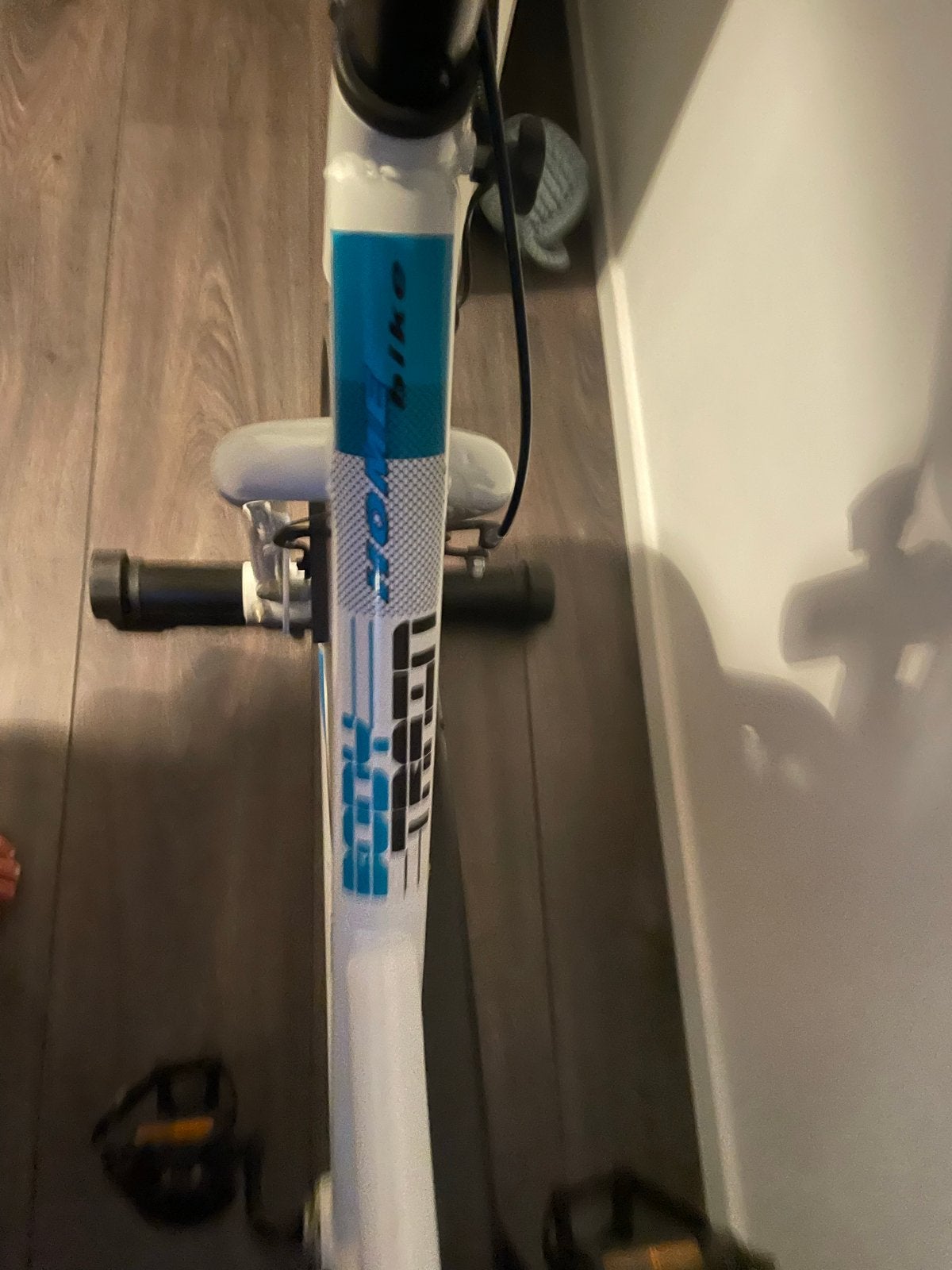 Foto 3 van Spinning fiets met zwaar vliegwiel