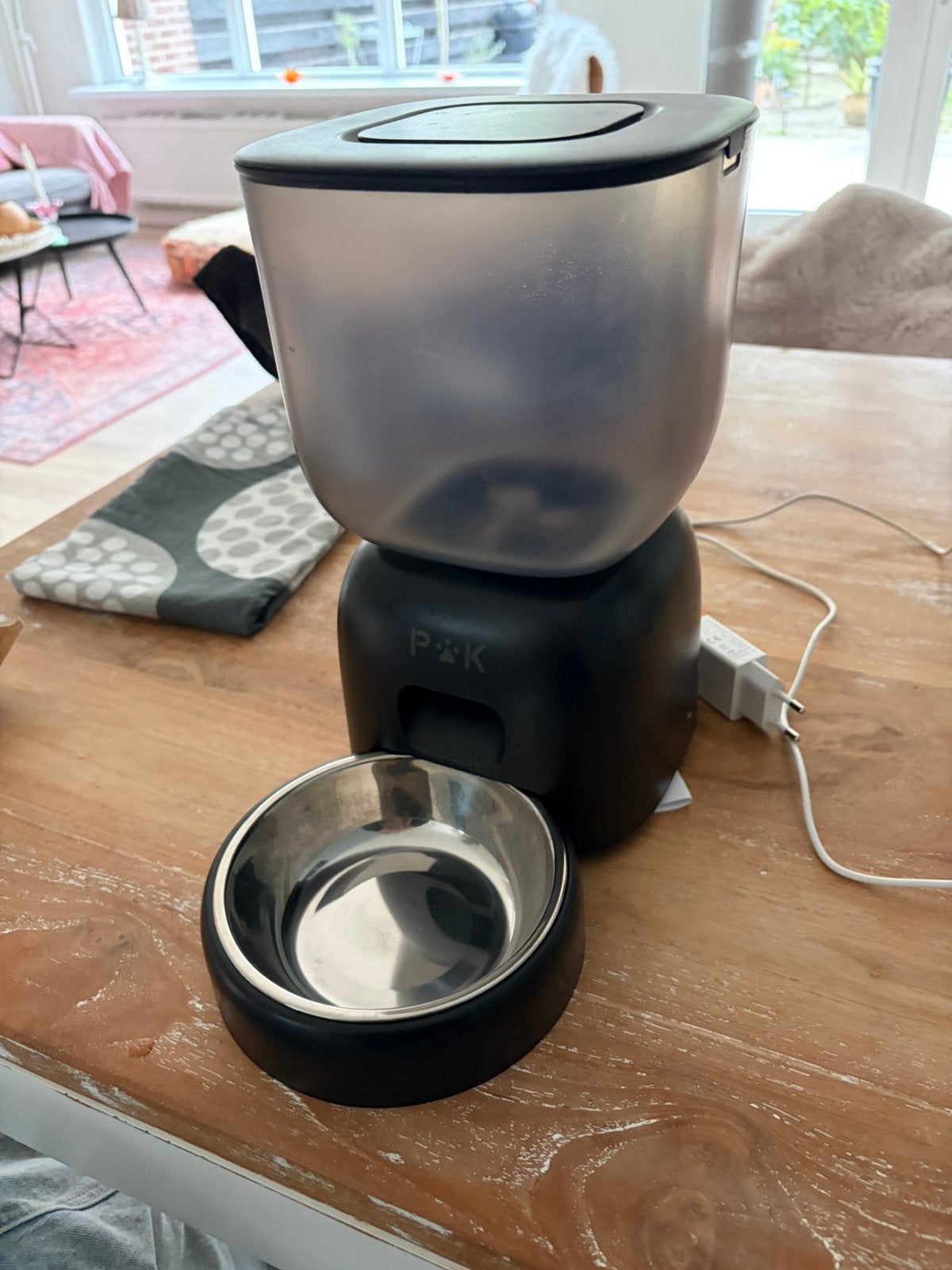 Puppy kitty automatische voerbak, Ophalen of Verzenden, Automatisch, Zo goed als nieuw