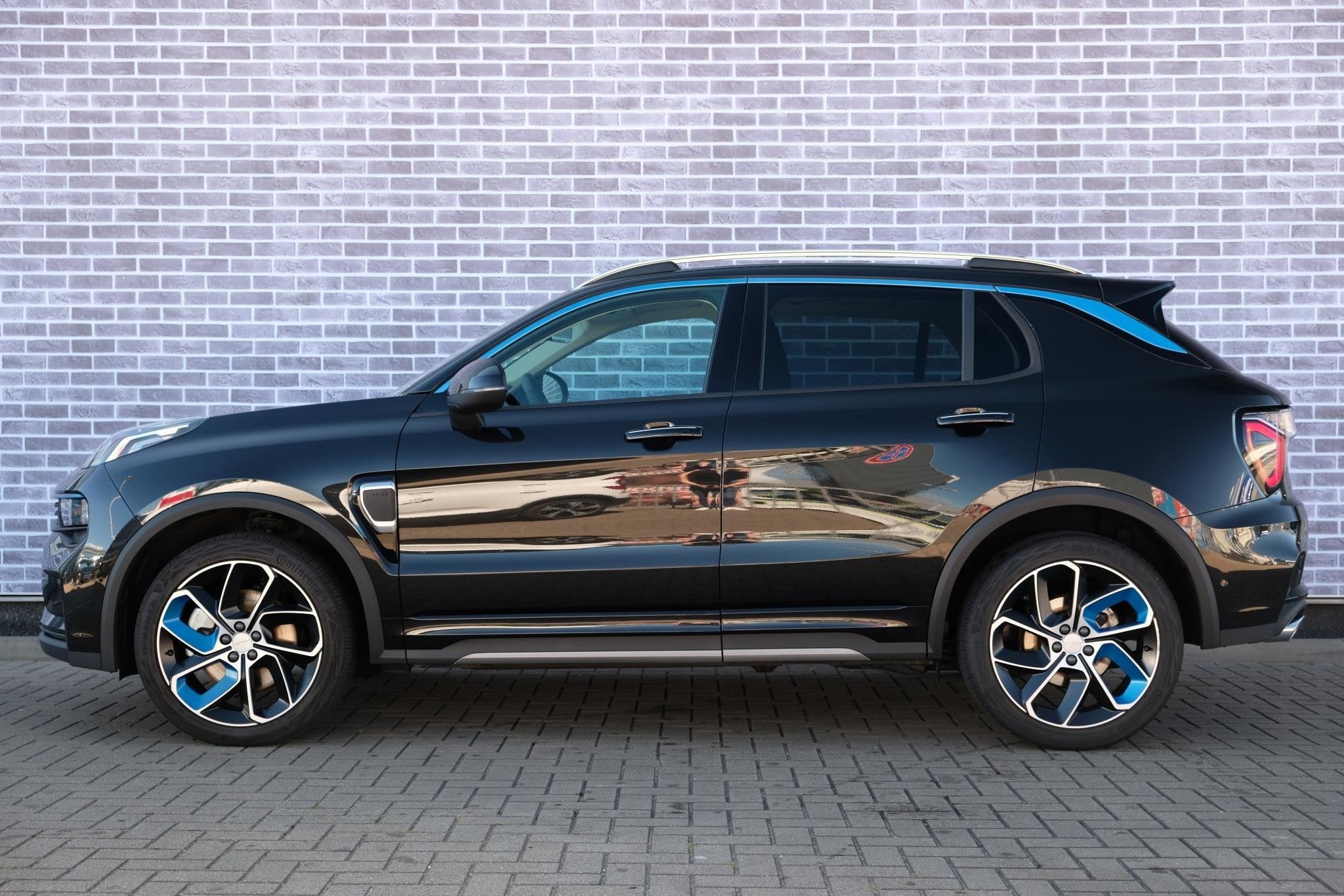 Lynk & Co 01