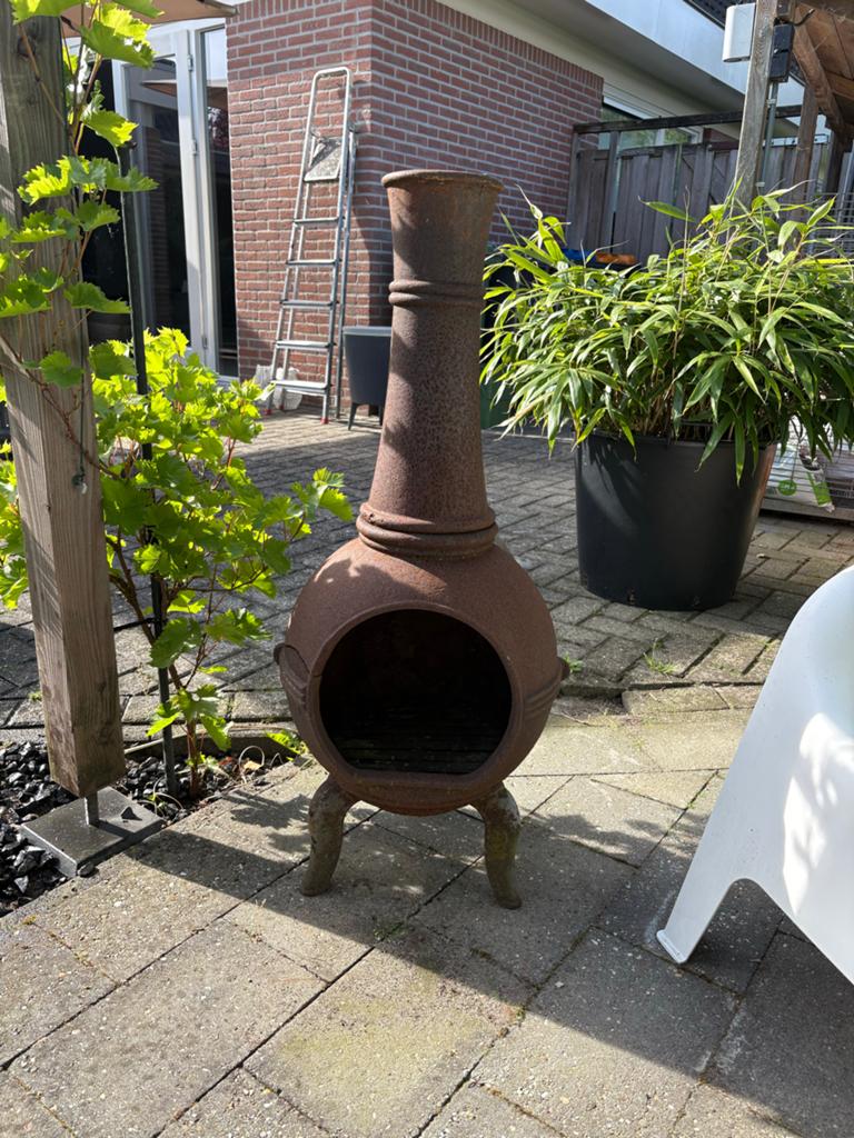 Rustieke gietijzeren vuurkorf met karakter., Tuin en Terras, Vuurkorven, Ophalen, Gebruikt, Vuurkorf