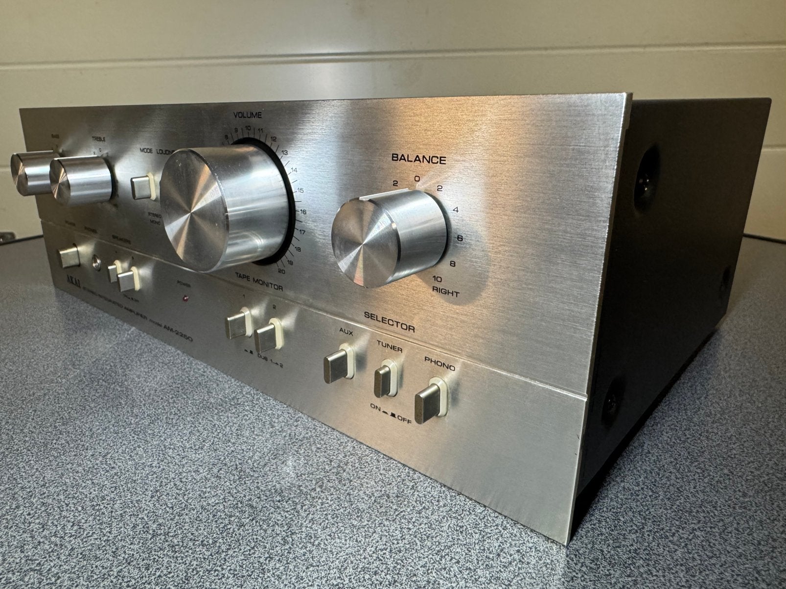 ZEER MOOIE AKAI VINTAGE STEREO VERSTERKER AM-2250, Akai, Vintage, Ophalen, Overige merken