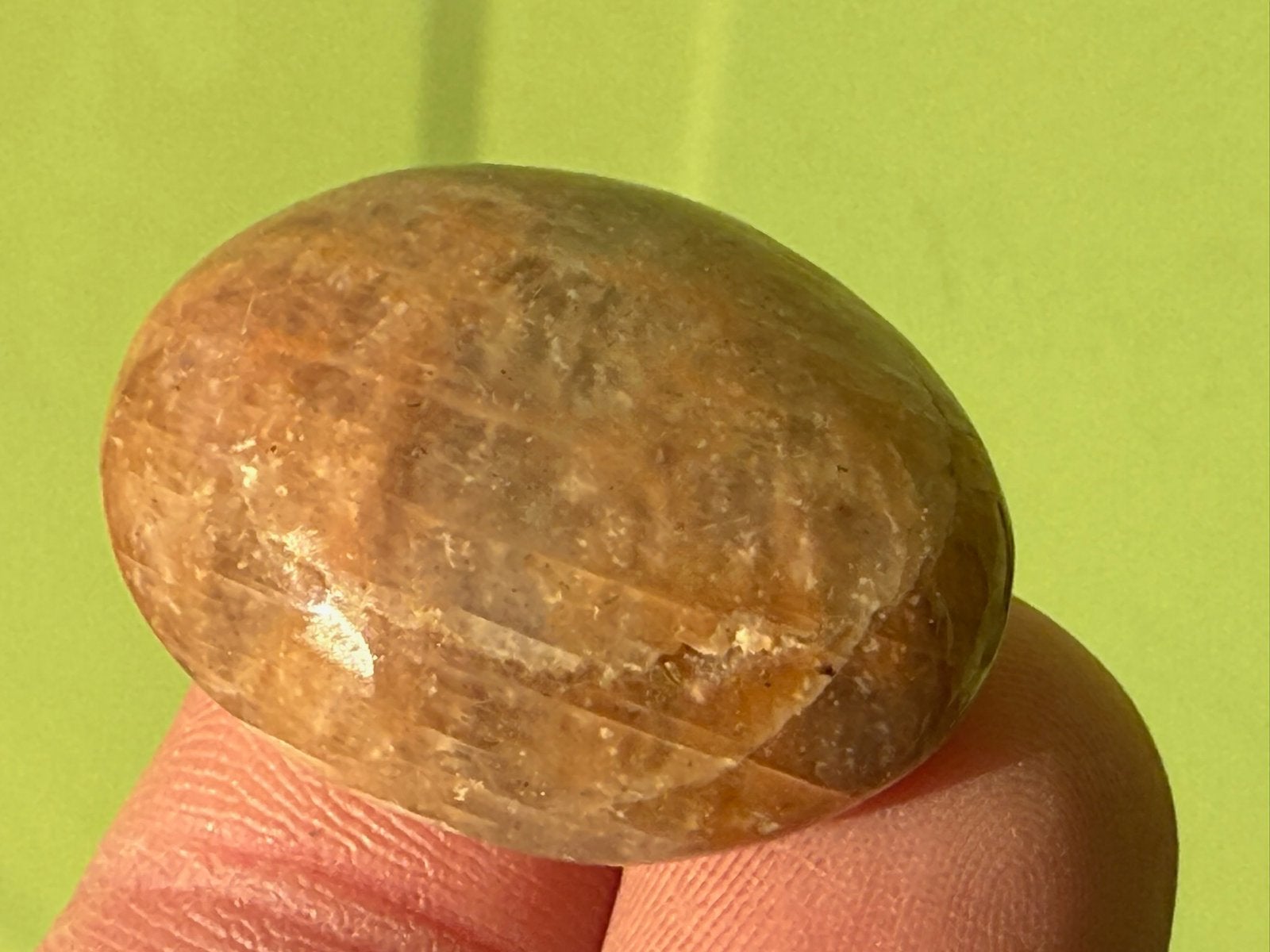 Perzik Maansteen mineralen broekzaksteen trommelsteen, Ophalen of Verzenden, Mineraal