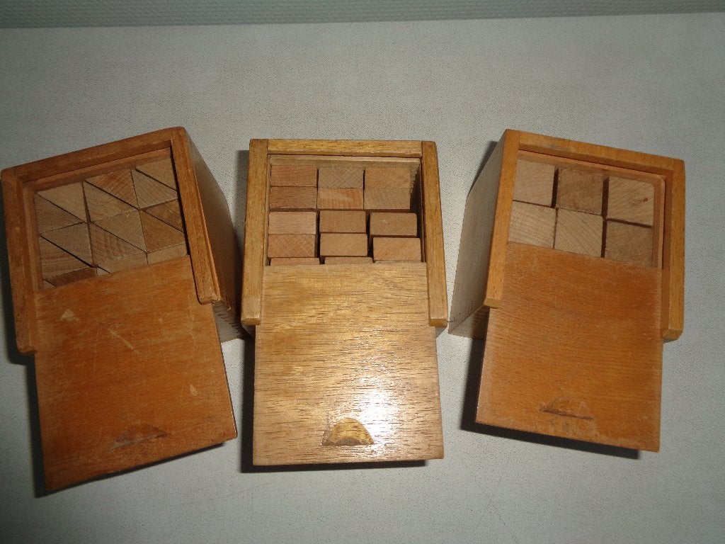 3 Volle blokkendoosjes., Ophalen of Verzenden