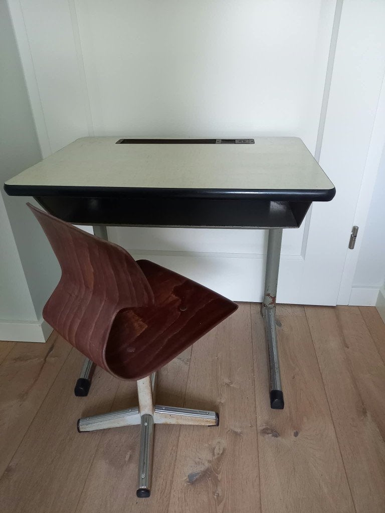 Vintage industrieel schoolsetje van bureau en stoel, Ophalen, Gebruikt, Tafel(s) en Stoel(en)
