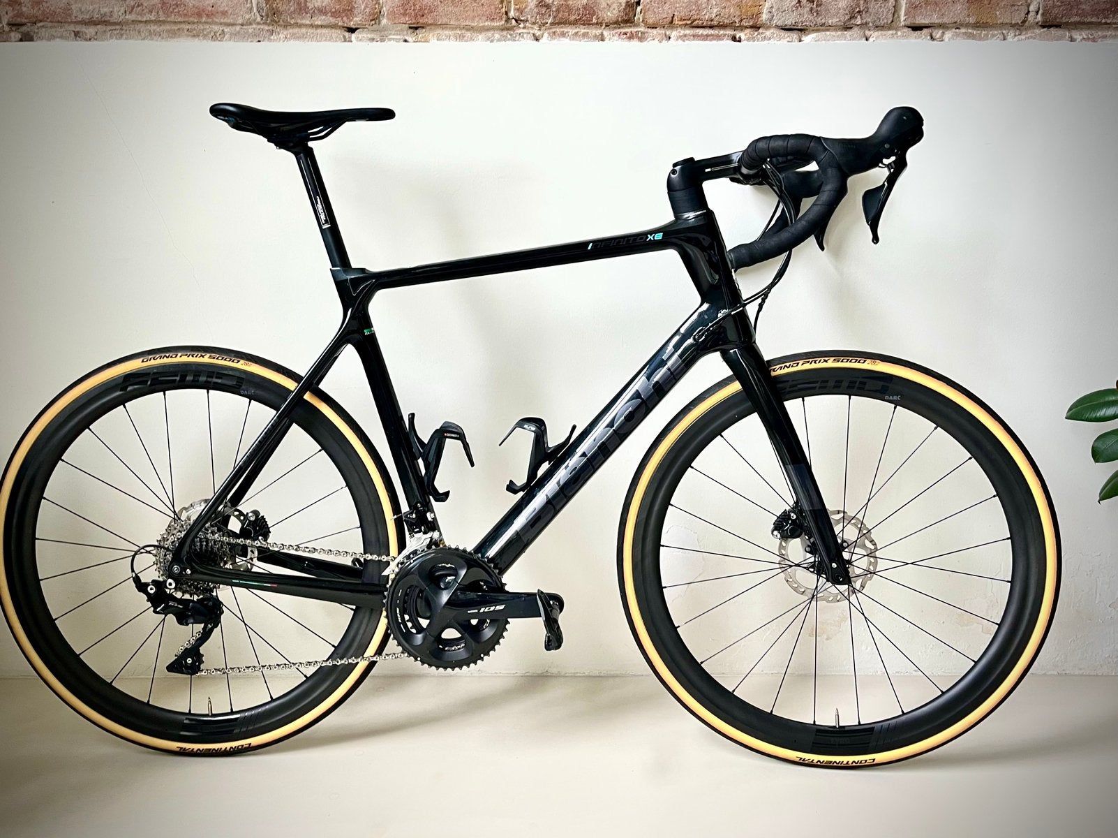 Bianchi Infinito XE Black, 59cm. Incl FFWD, Fietsen en Brommers, Fietsen | Racefietsen, 28 inch, Gebruikt, Carbon, 57 tot 61 cm