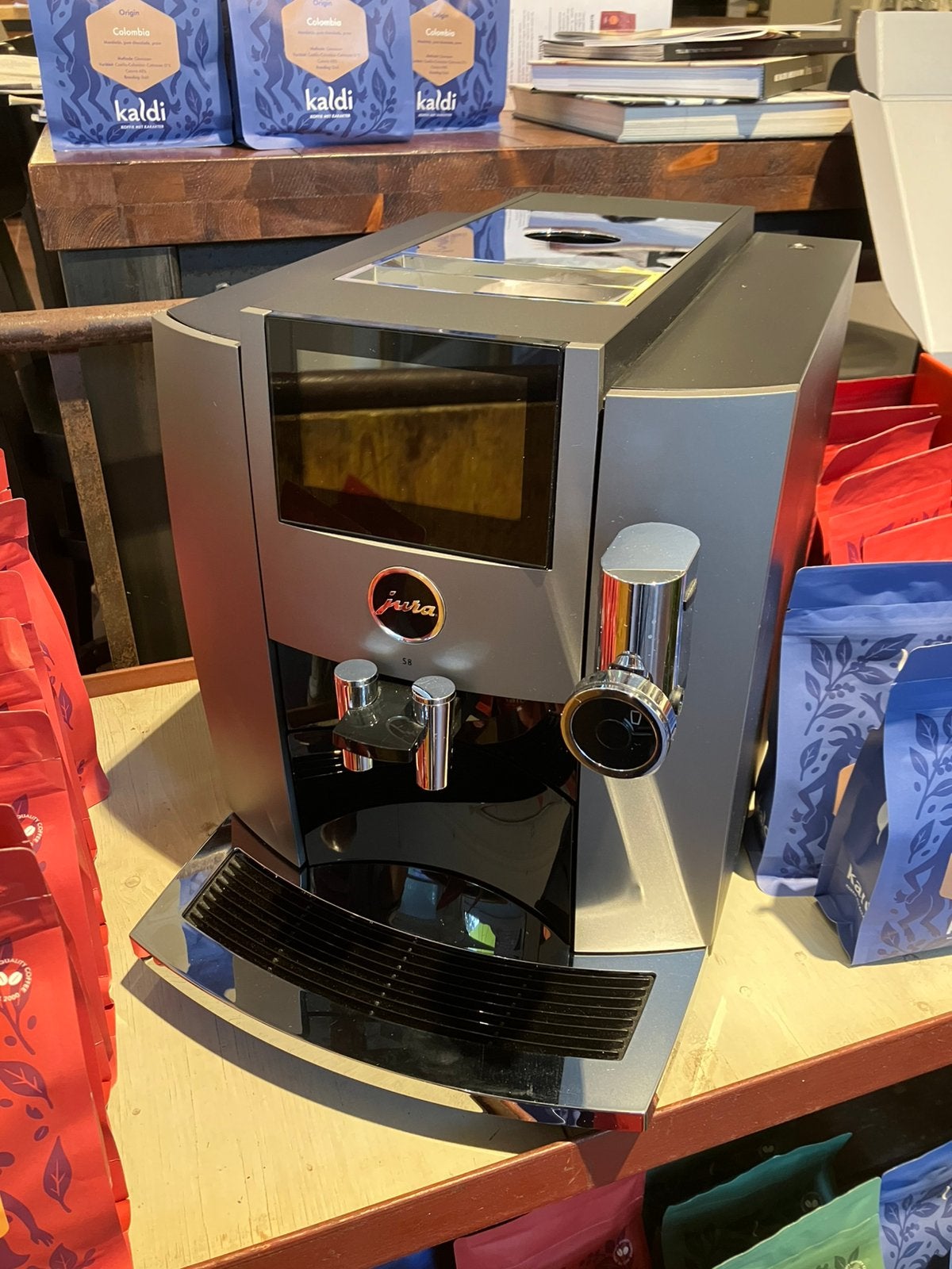 Jura S8 (EB) Dark Inox demo model met 2 jaar garantie., 4 tot 10 kopjes, Afneembaar waterreservoir, Koffiemachine, Nieuw