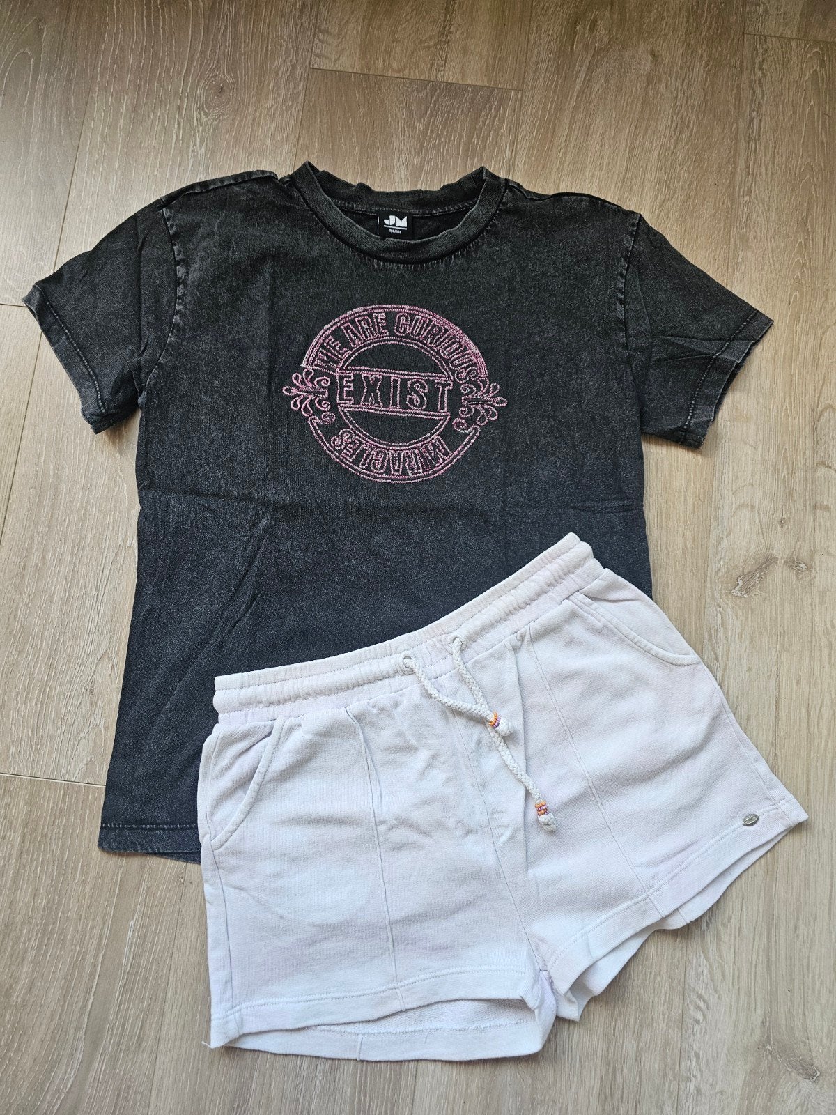 Shoeby meisjes kledingset: shirt en short, Kinderen en Baby's, JM / Nicolette, Gebruikt, Meisje, Ophalen of Verzenden