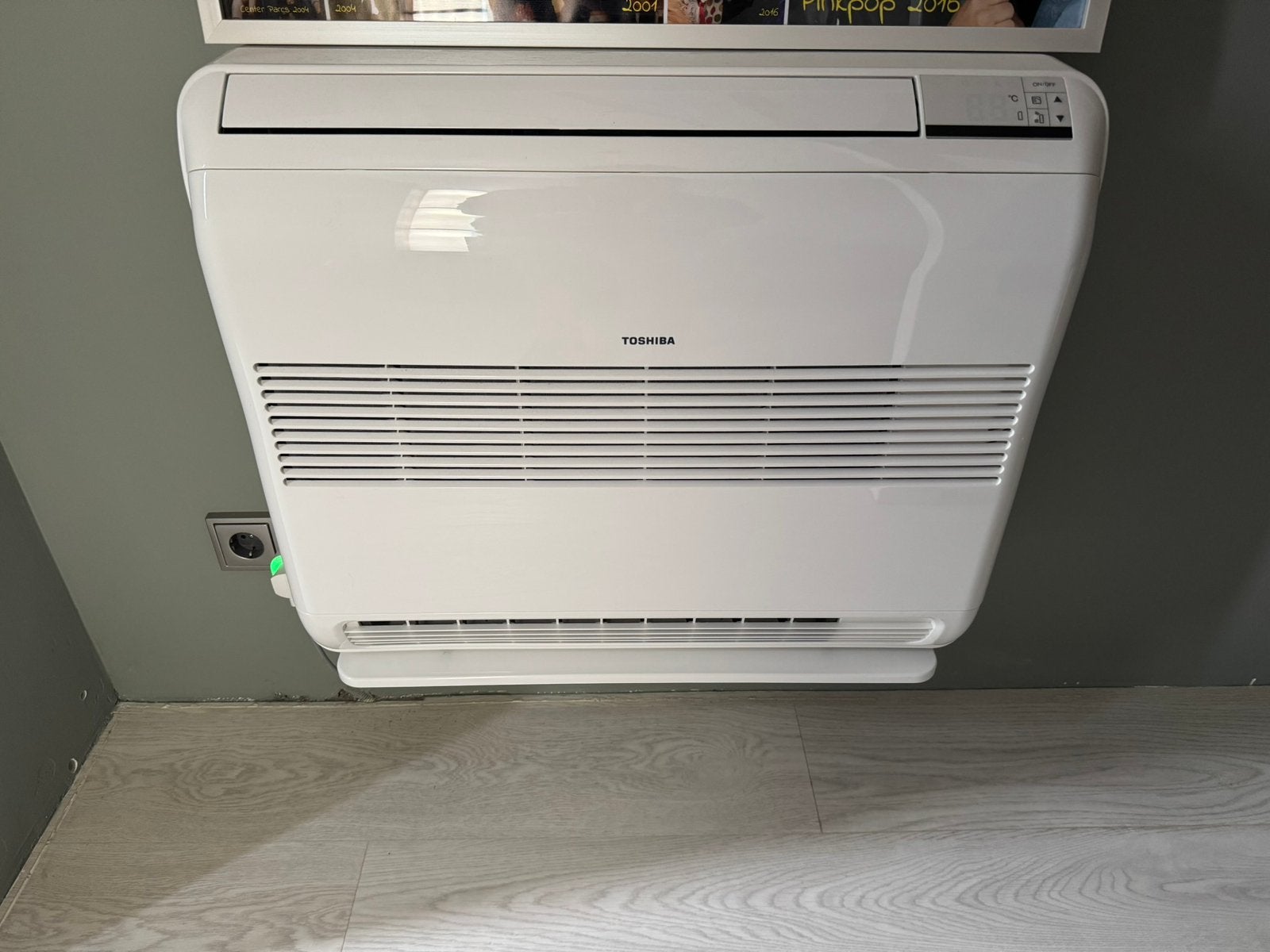 Toshiba airco set 5,0 kW (R32) (vloermodel), Witgoed en Apparatuur, Airco's, Ophalen, Verwarmen, 3 snelheden of meer, Zo goed als nieuw