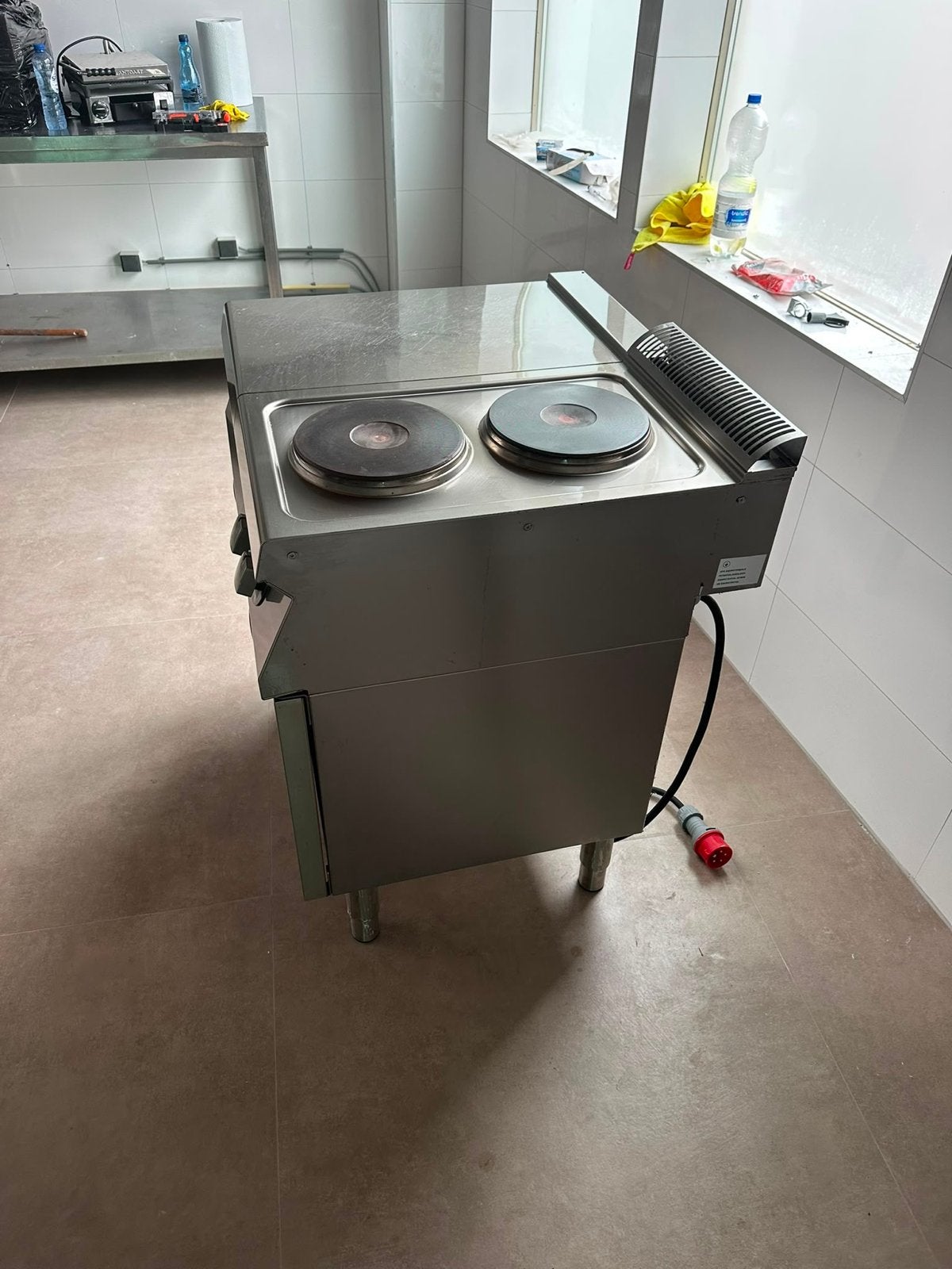 Zanussi 2-pits elektrisch horeca fornuis met onderbouw, Ophalen, 60 cm of meer, 3 kookzones of minder, Zo goed als nieuw