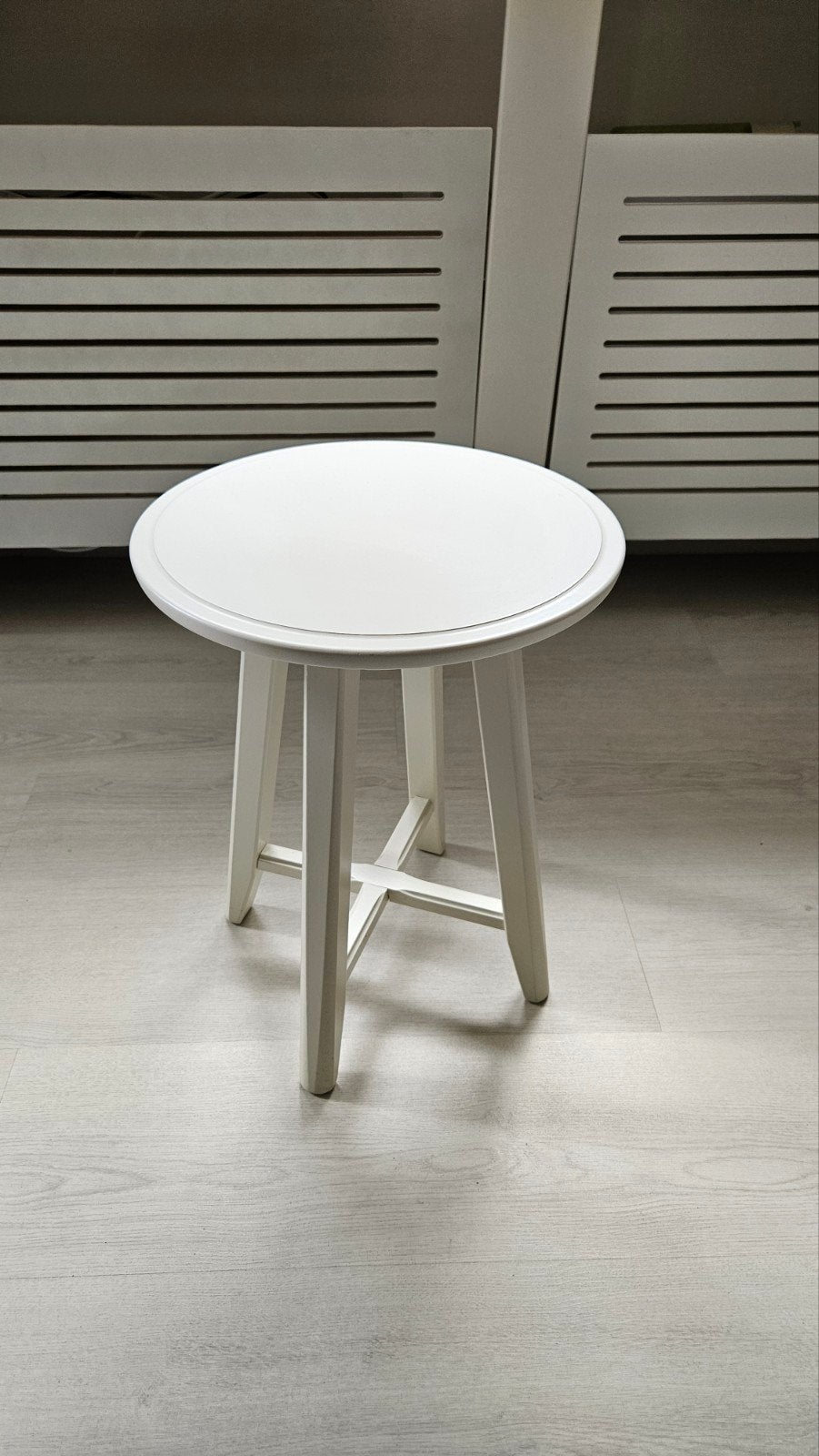 Witte bijzettafels set van 2, Minder dan 55 cm, Rond, Zo goed als nieuw, Ophalen