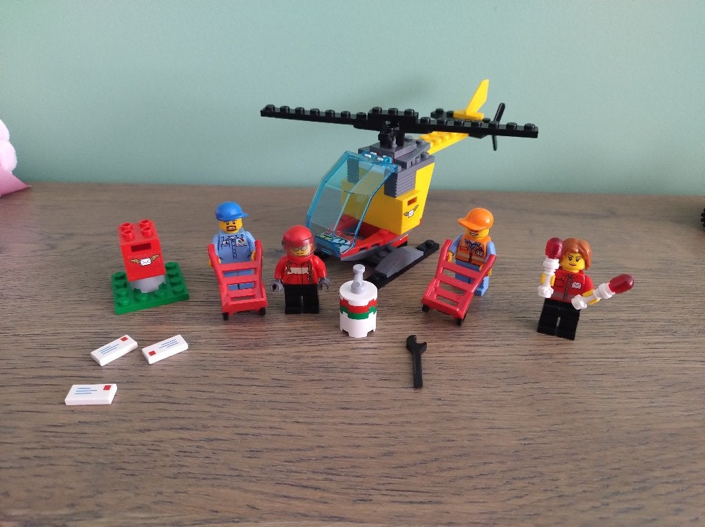 Lego City 60100 vliegveld set met helikopter, Kinderen en Baby's, Speelgoed | Duplo en Lego, City, Lego, Ophalen of Verzenden