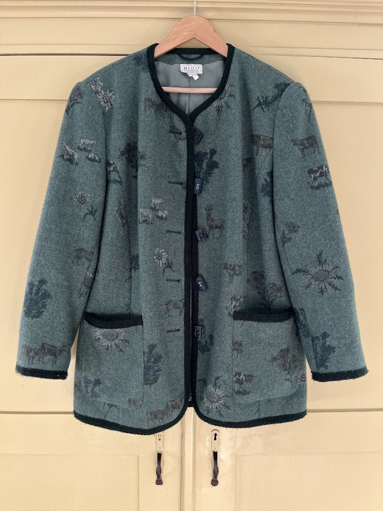 Vest jasje Oktoberfeest Tiroler kleding  maat 42 mooie staat, Maat 42/44 (L), Ophalen of Verzenden, Kleding, Overige thema's